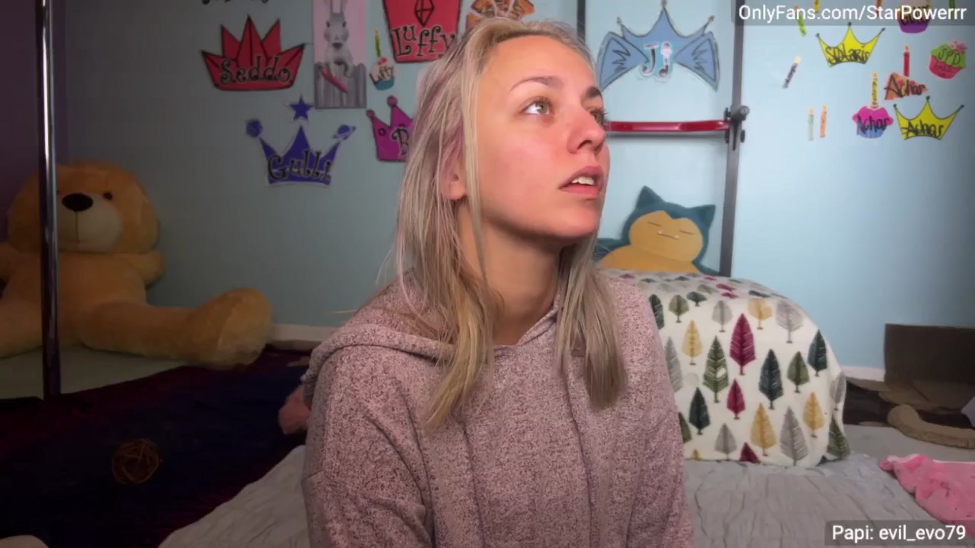Gallery image thumbnail from StarPowerrr's myfreecams stream on, 11/28/2024, 07:46 image 6 of 20