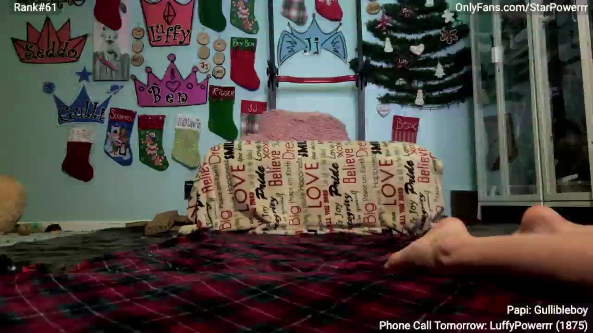 Gallery image thumbnail from StarPowerrr's myfreecams stream on, 12/25/2024, 11:23 image 12 of 20