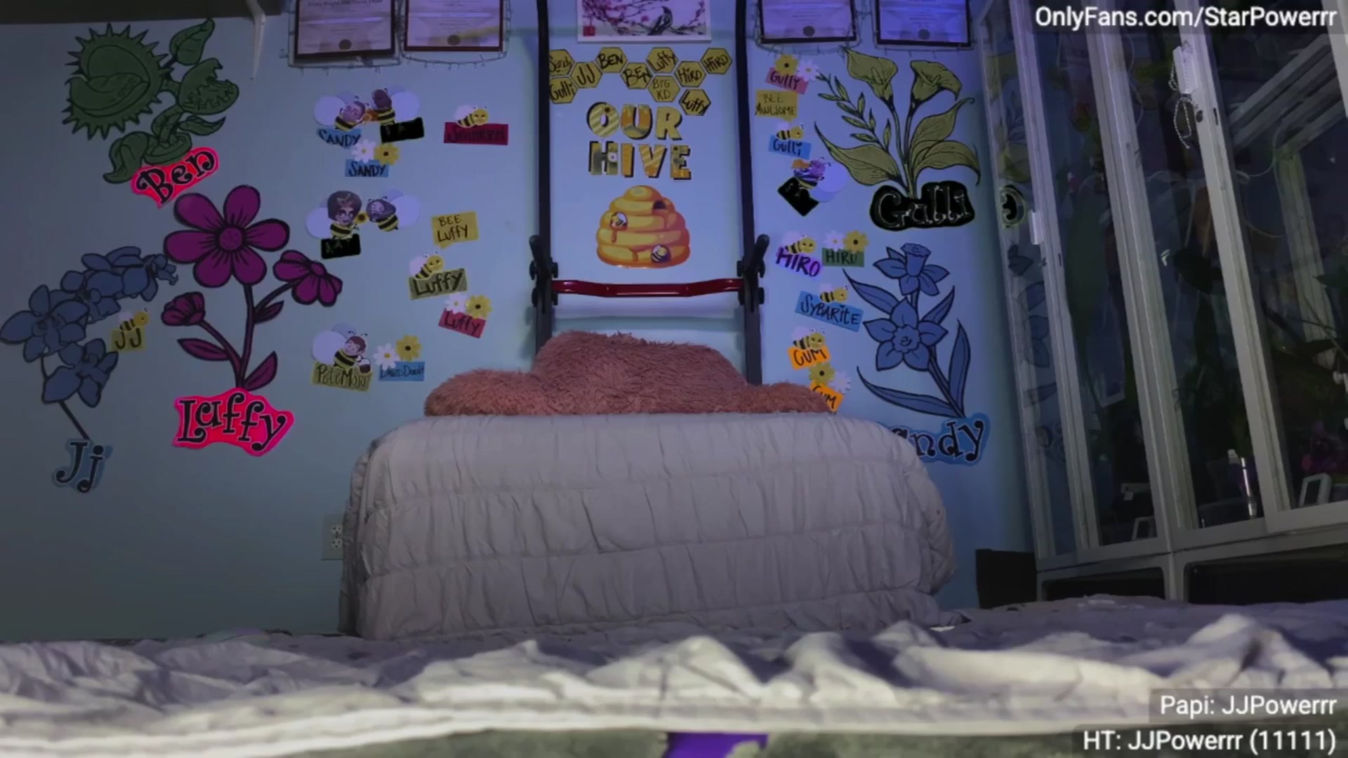 Gallery image thumbnail from StarPowerrr's myfreecams stream on, 04/22/2025, 07:13 image 12 of 20