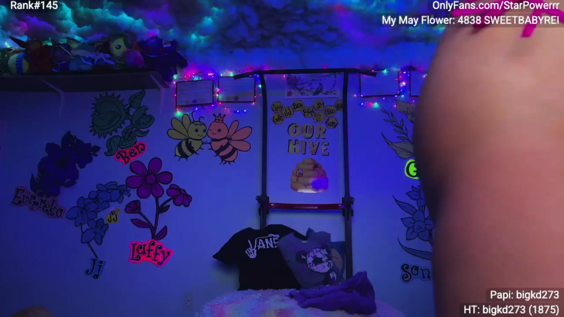 Gallery image thumbnail from StarPowerrr's myfreecams stream on, 05/21/2025, 08:07 image 14 of 20
