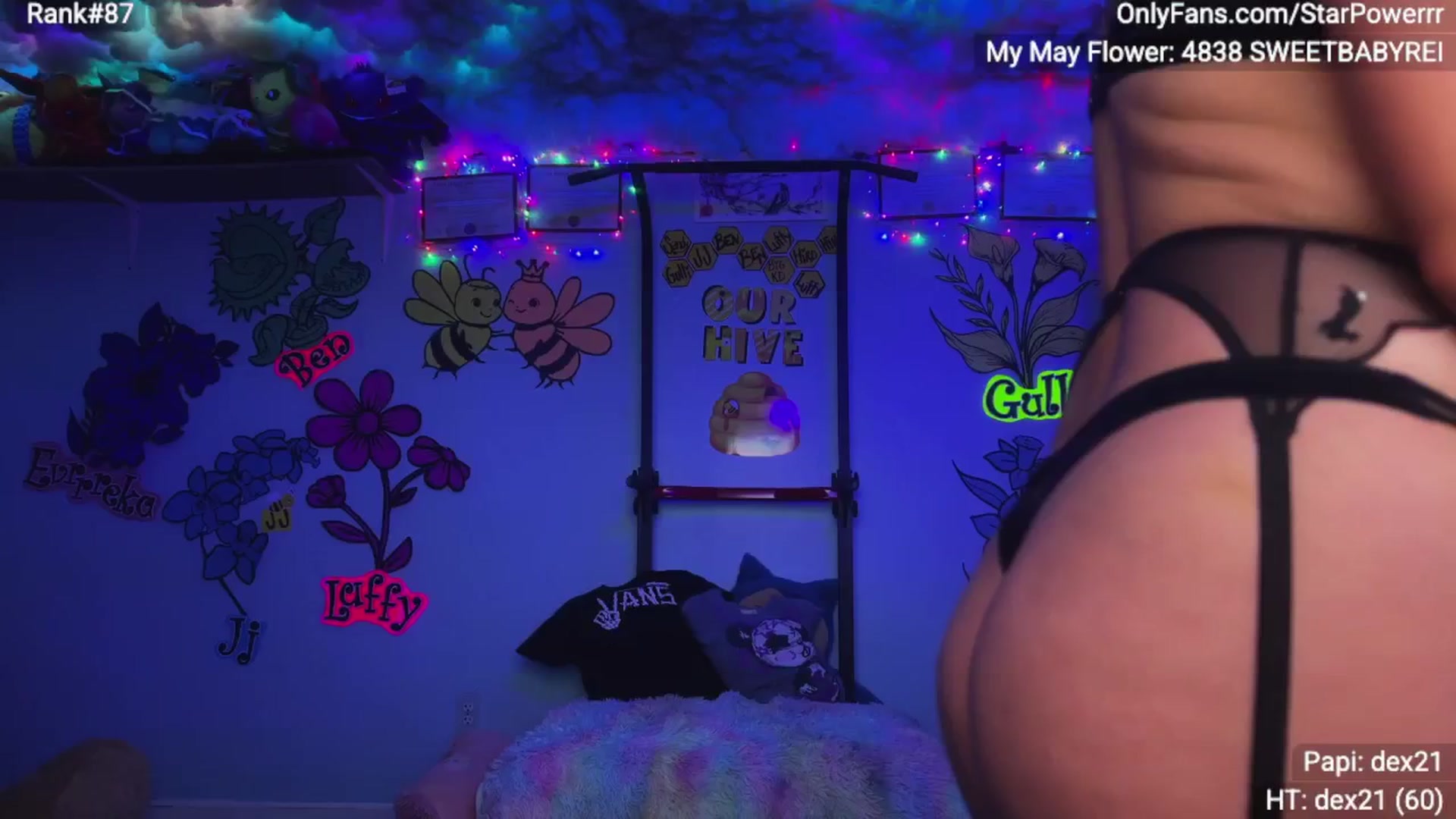 Gallery image thumbnail from StarPowerrr's myfreecams stream on, 05/31/2025, 09:16 image 2 of 20