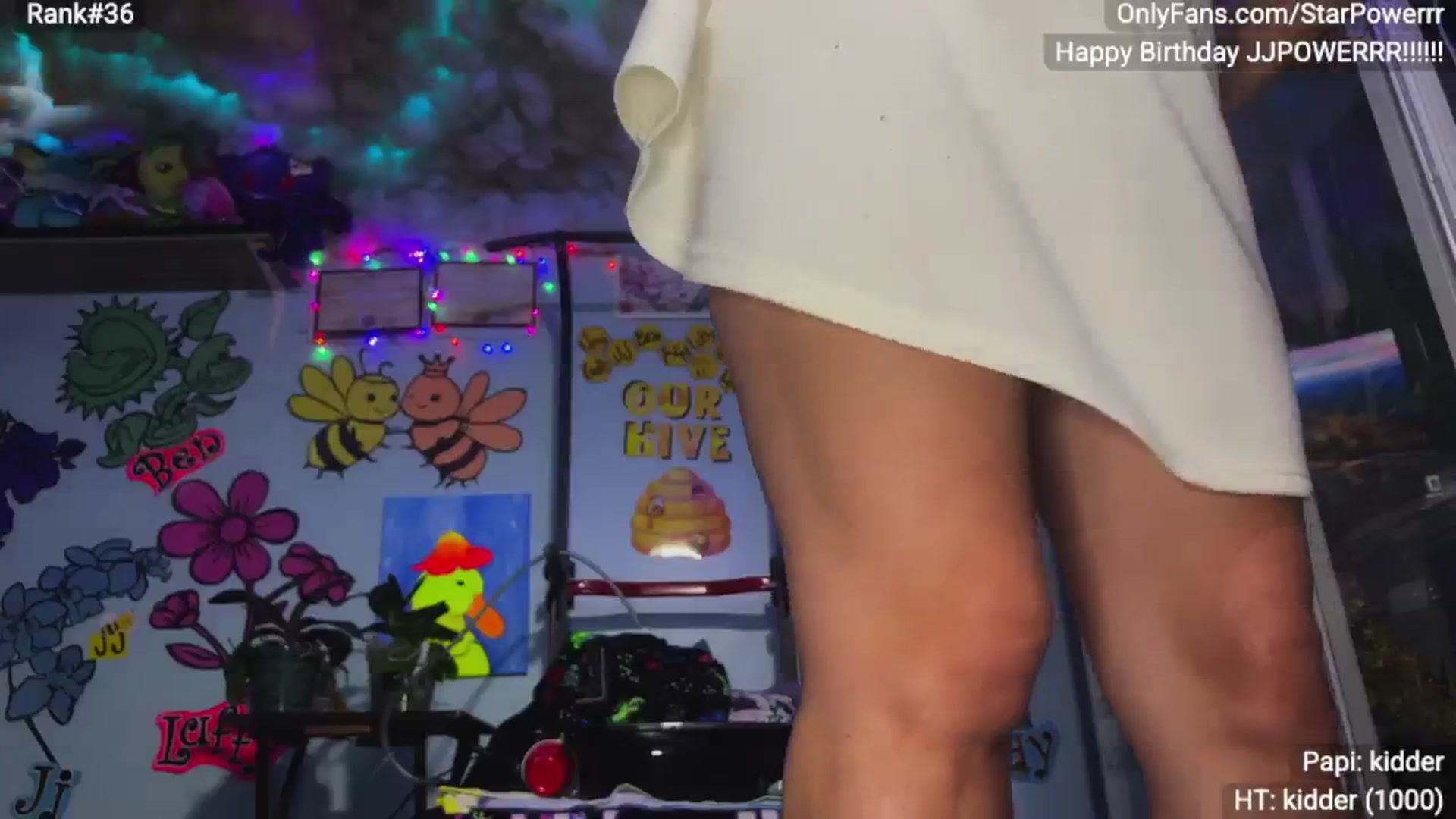 Gallery image thumbnail from StarPowerrr's myfreecams stream on, 06/20/2025, 09:52 image 10 of 20