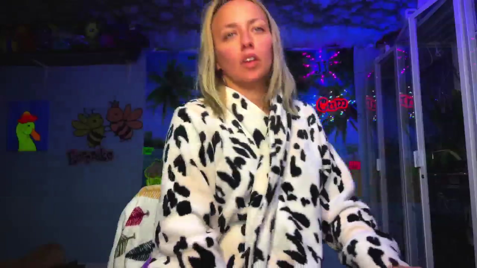 Gallery image thumbnail from StarPowerrr's myfreecams stream on, 07/17/2025, 09:32 image 15 of 20