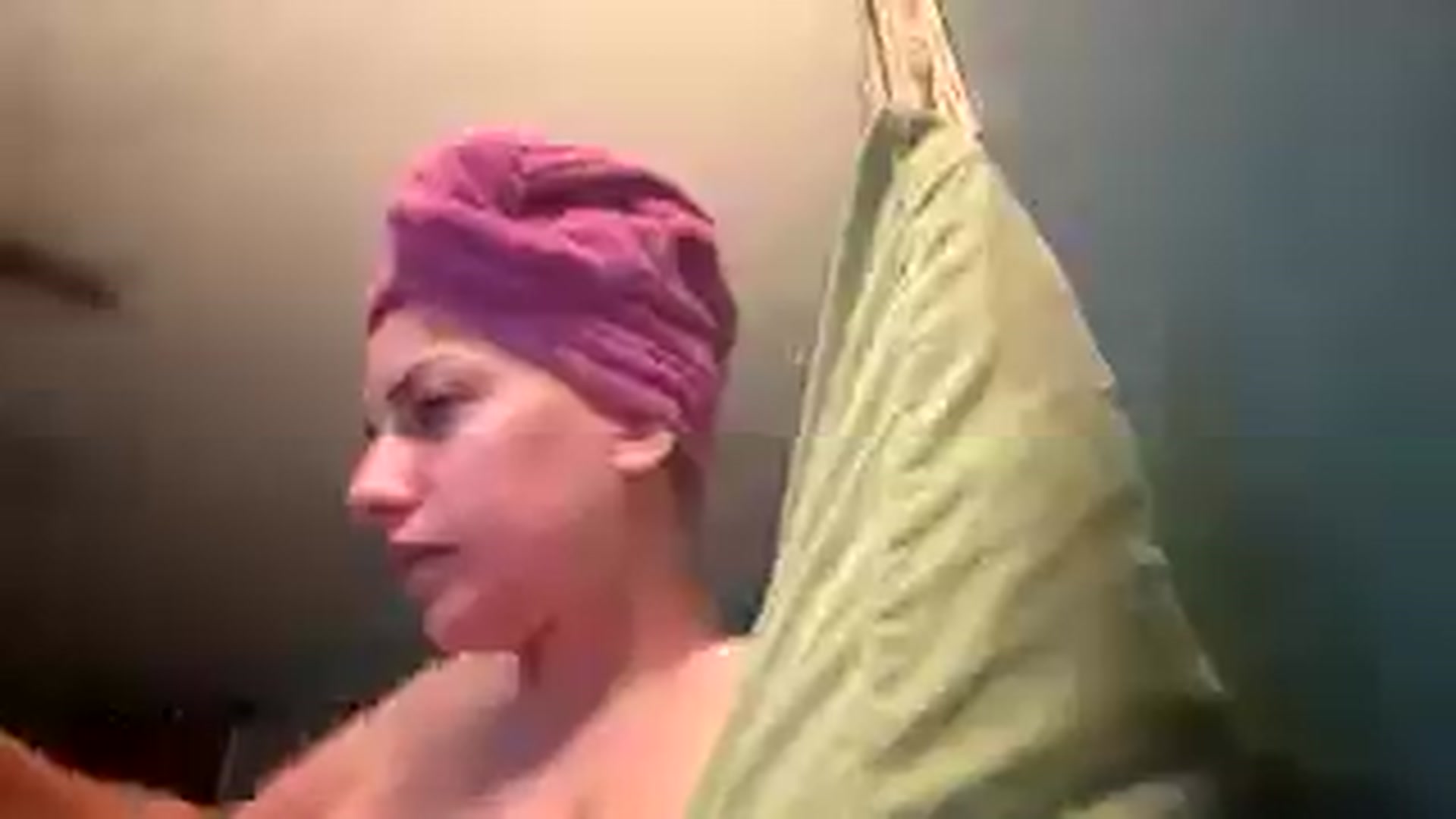 Gallery image thumbnail from StarPowerrr's myfreecams stream on, 08/04/2025, 05:00 image 14 of 20