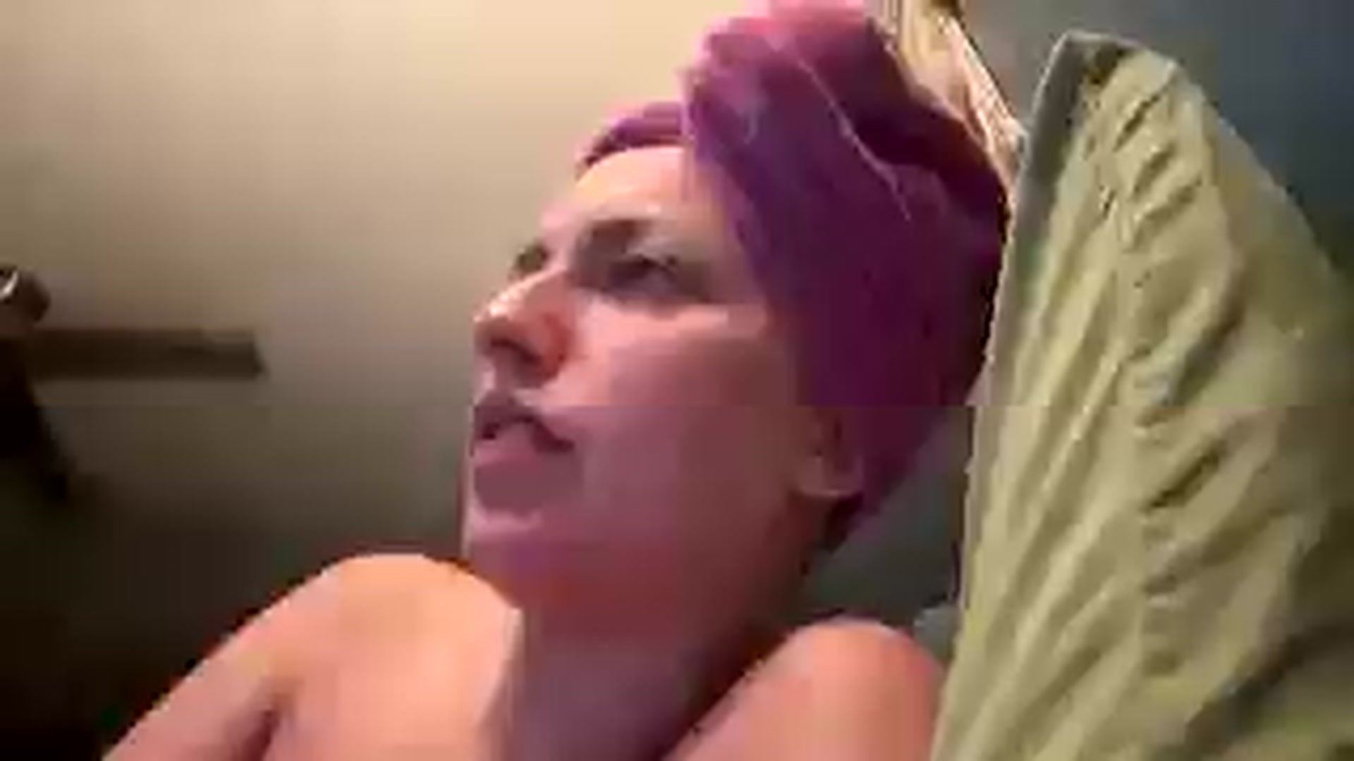 Gallery image thumbnail from StarPowerrr's myfreecams stream on, 08/04/2025, 05:00 image 19 of 20