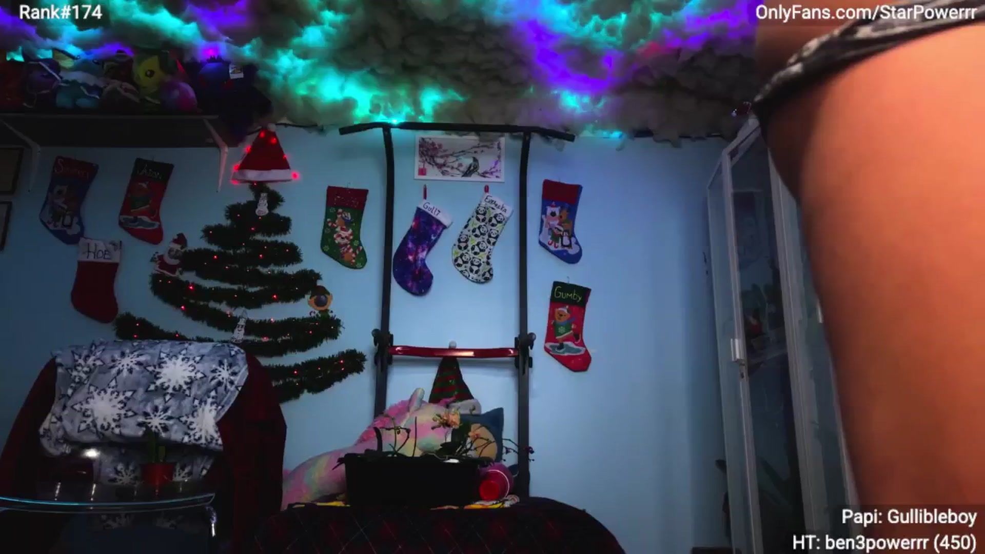 Gallery image thumbnail from StarPowerrr's myfreecams stream on, 12/17/2025, 08:50 image 12 of 20