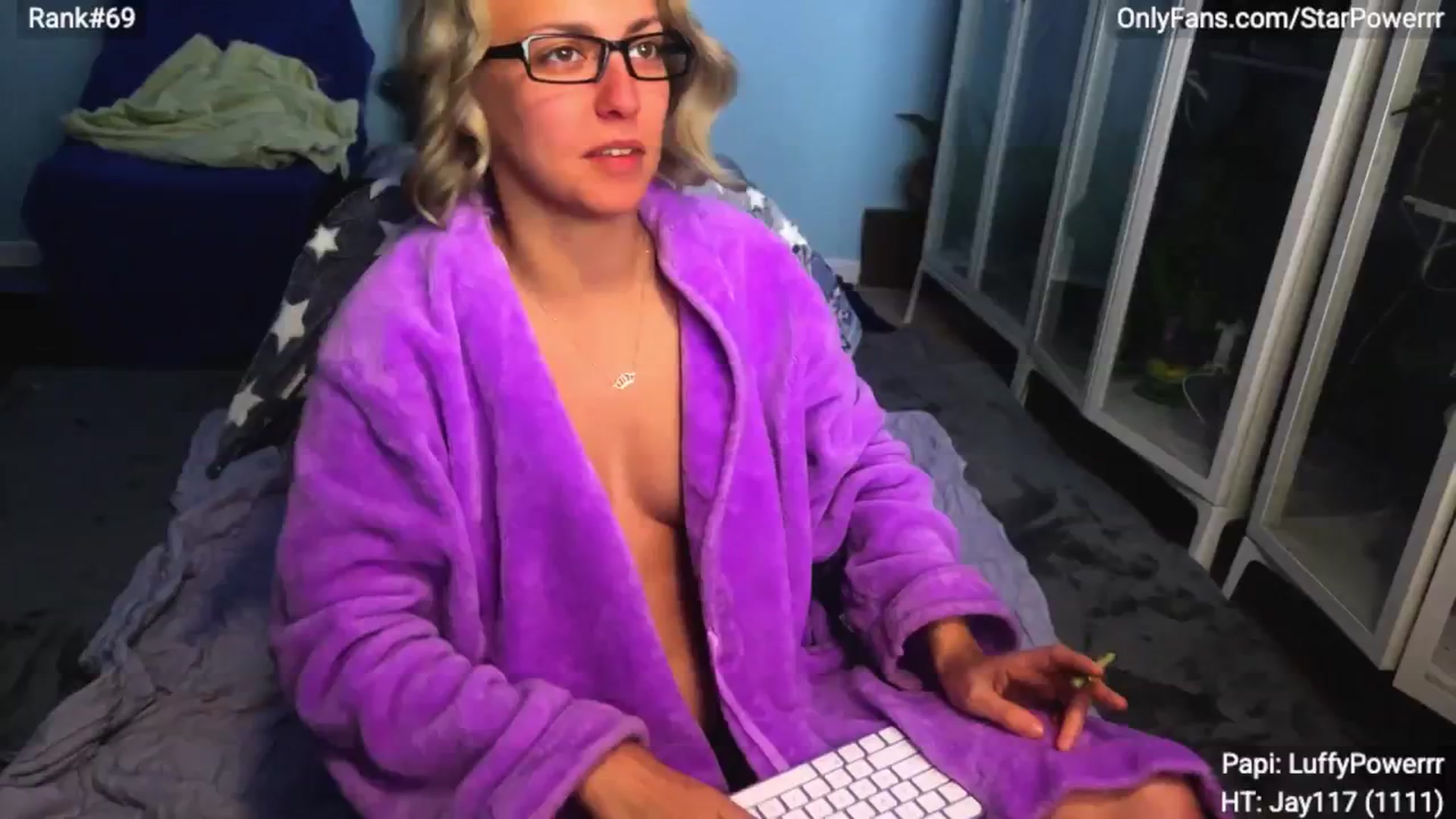 Gallery image thumbnail from StarPowerrr's myfreecams stream on, 01/01/2026, 11:06 image 6 of 20