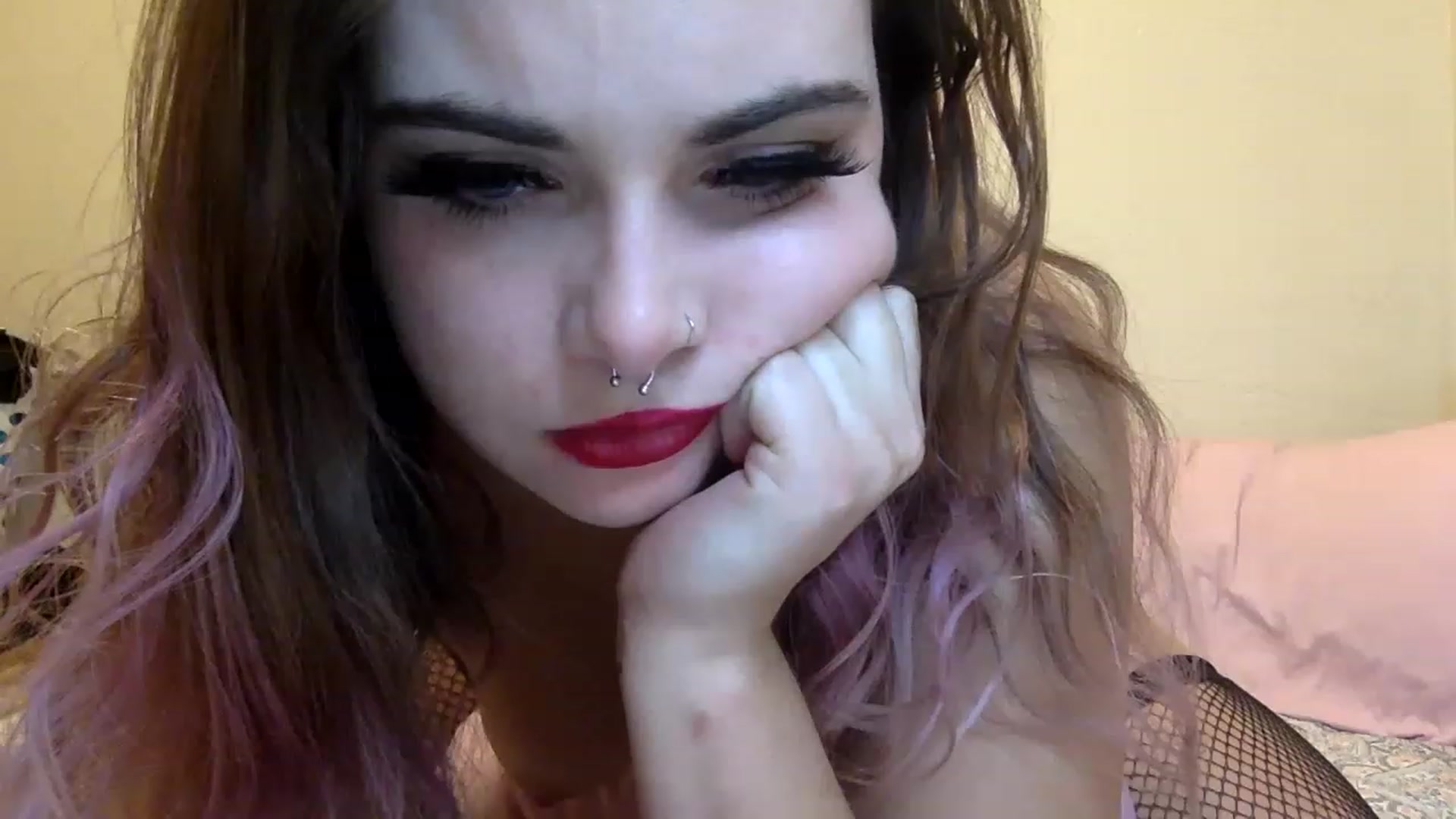 Gallery image thumbnail from StarShine25's myfreecams stream on, 11/16/2022, 08:22 image 20 of 20