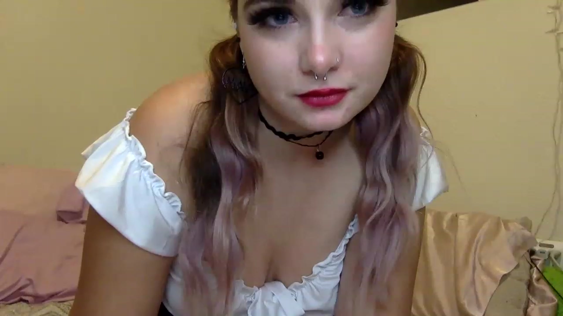 Gallery image thumbnail from StarShine25's myfreecams stream on, 11/17/2022, 05:56 image 2 of 20