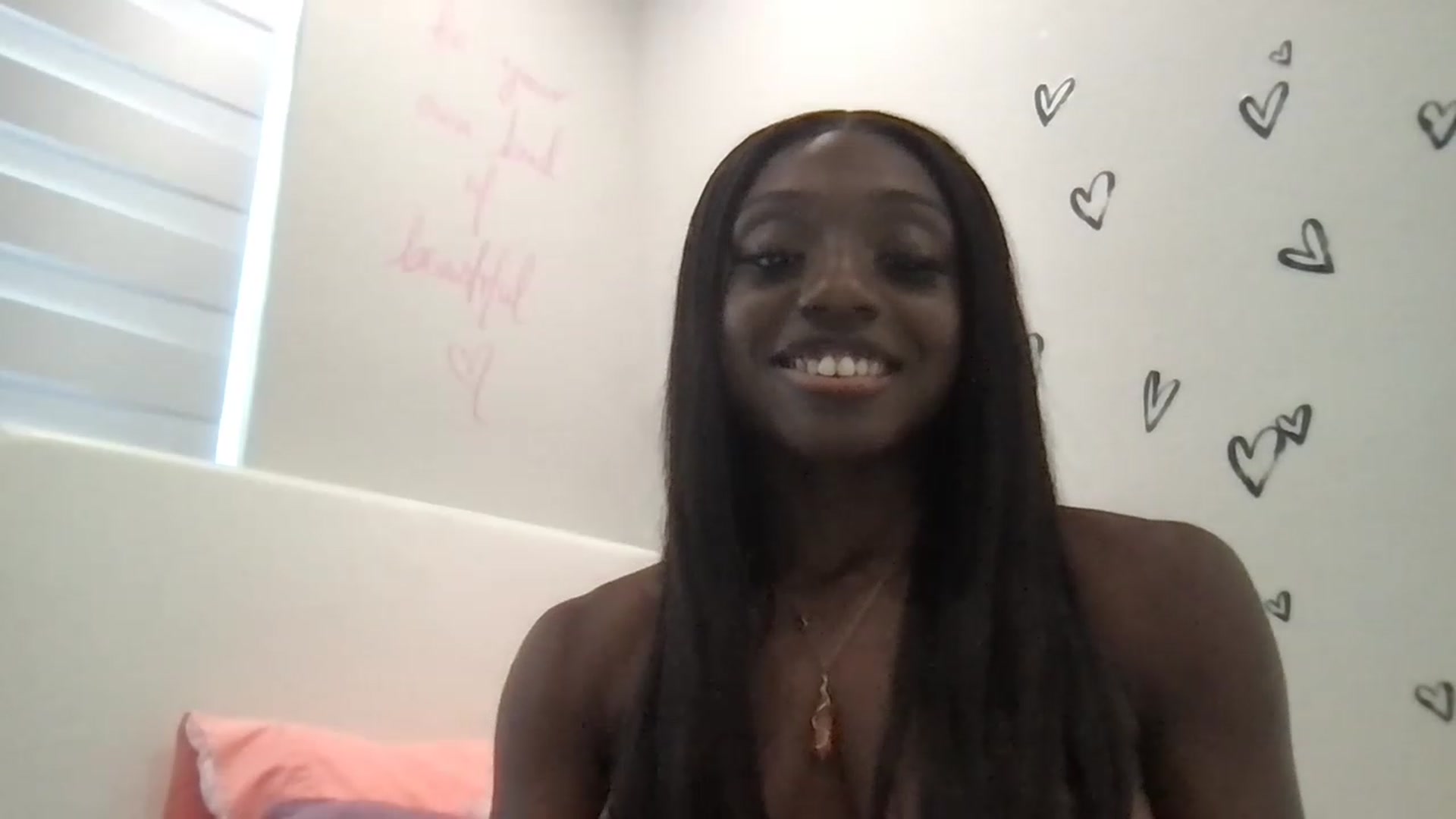 Gallery image thumbnail from Star_Jewels's myfreecams stream on, 08/07/2023, 17:32 image 16 of 20