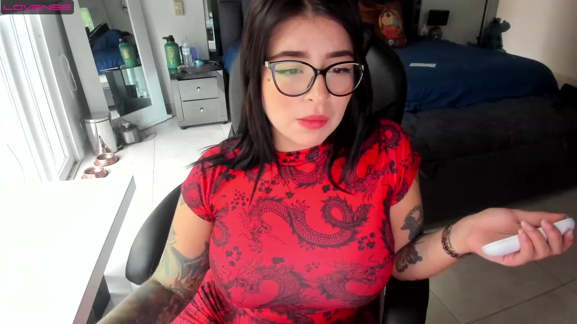 Gallery image thumbnail from Star_castle's myfreecams stream on, 05/18/2023, 22:26 image 20 of 20