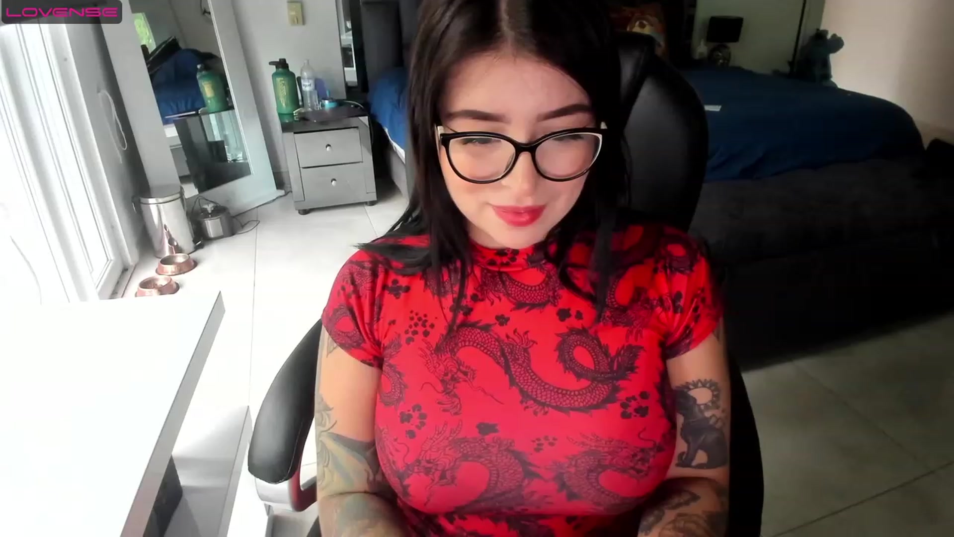 Gallery image thumbnail from Star_castle's myfreecams stream on, 05/18/2023, 22:26 image 15 of 20