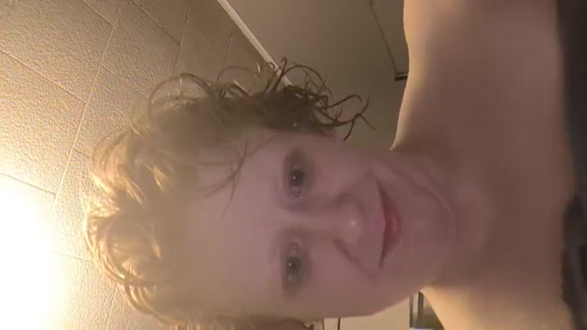 Gallery image thumbnail from Starieyez's myfreecams stream on, 12/26/2024, 11:04 image 19 of 20