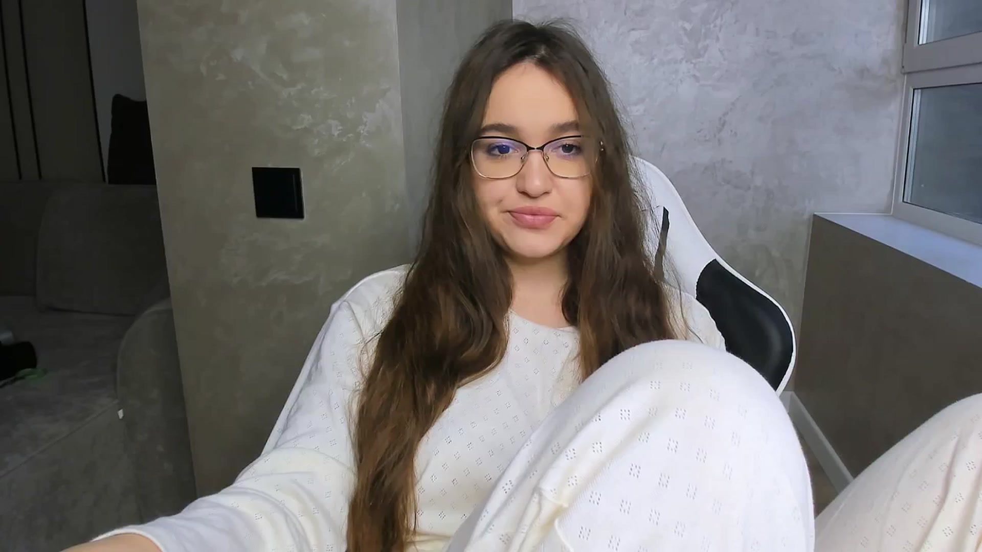 Gallery image thumbnail from StarlitAffair's myfreecams stream on, 12/05/2024, 11:38 image 17 of 20