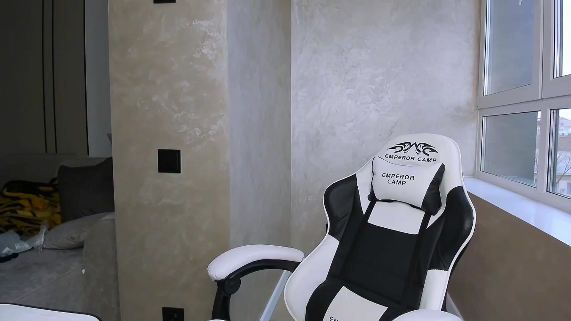 Gallery image thumbnail from StarlitAffair's myfreecams stream on, 12/12/2024, 10:10 image 15 of 20