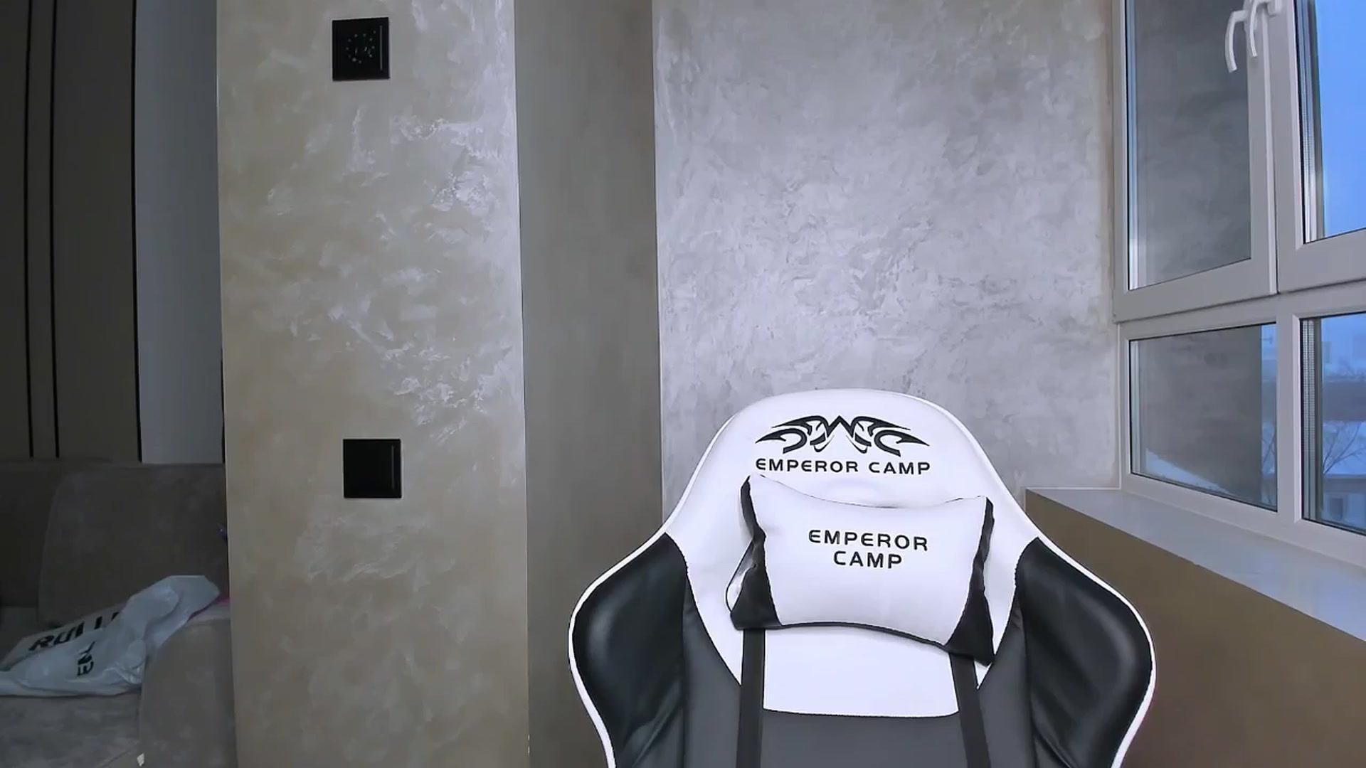 Gallery image thumbnail from StarlitAffair's myfreecams stream on, 12/17/2024, 12:07 image 17 of 20