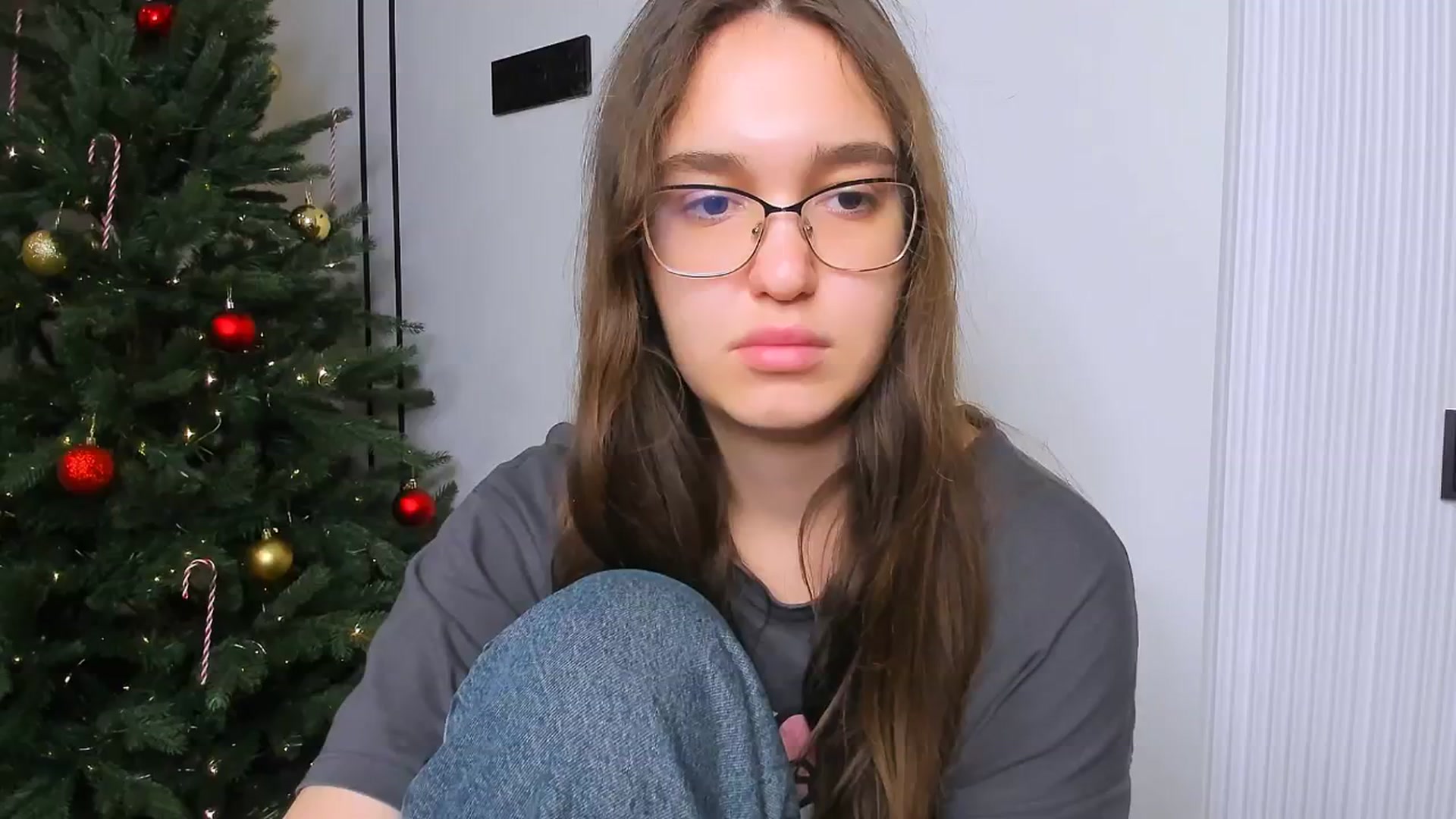 Gallery image thumbnail from StarlitAffair's myfreecams stream on, 12/23/2024, 14:39 image 3 of 20