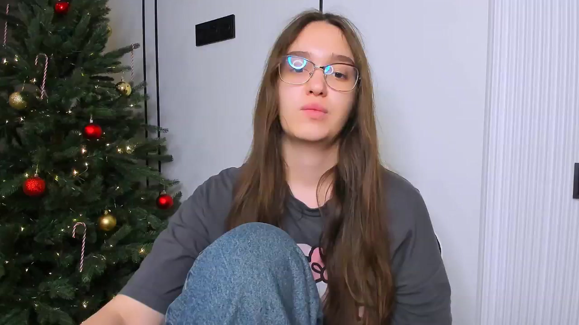 Gallery image thumbnail from StarlitAffair's myfreecams stream on, 12/23/2024, 14:39 image 1 of 20