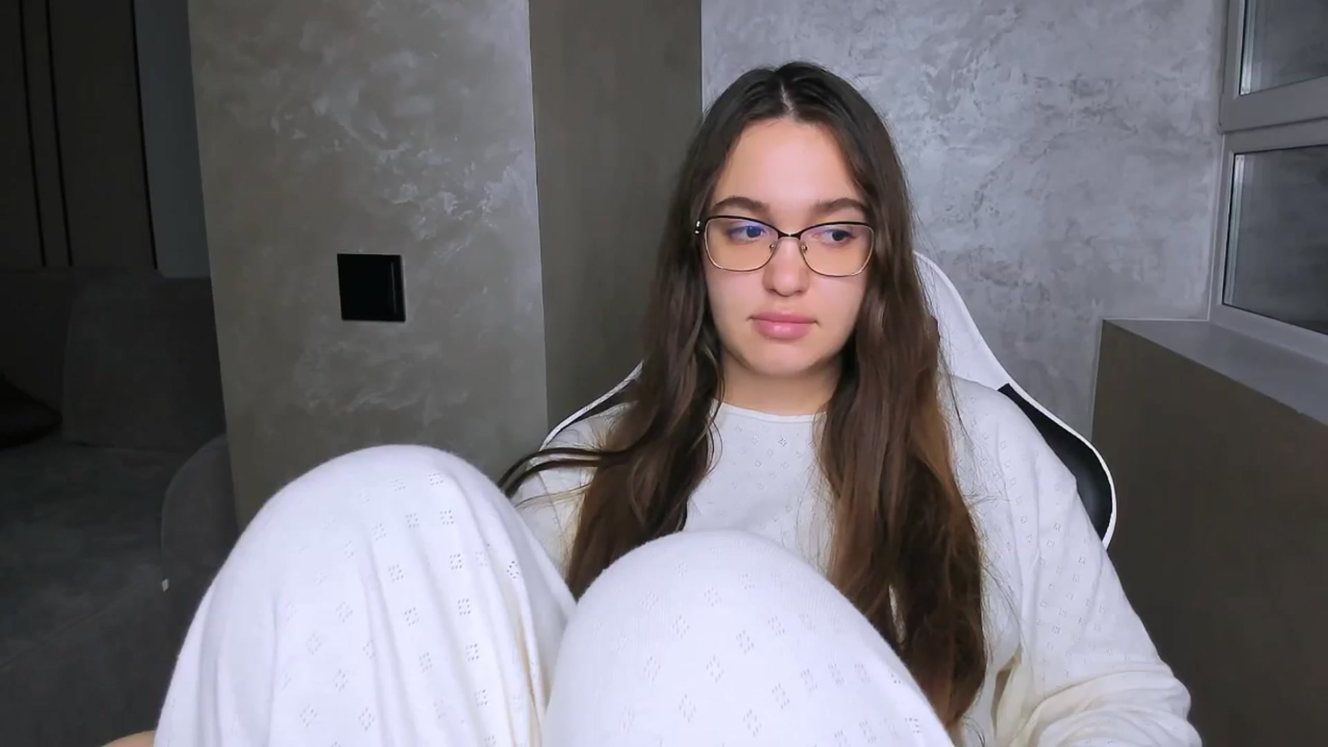 Gallery image thumbnail from StarlitAffair's myfreecams stream on, 01/16/2025, 14:38 image 6 of 20