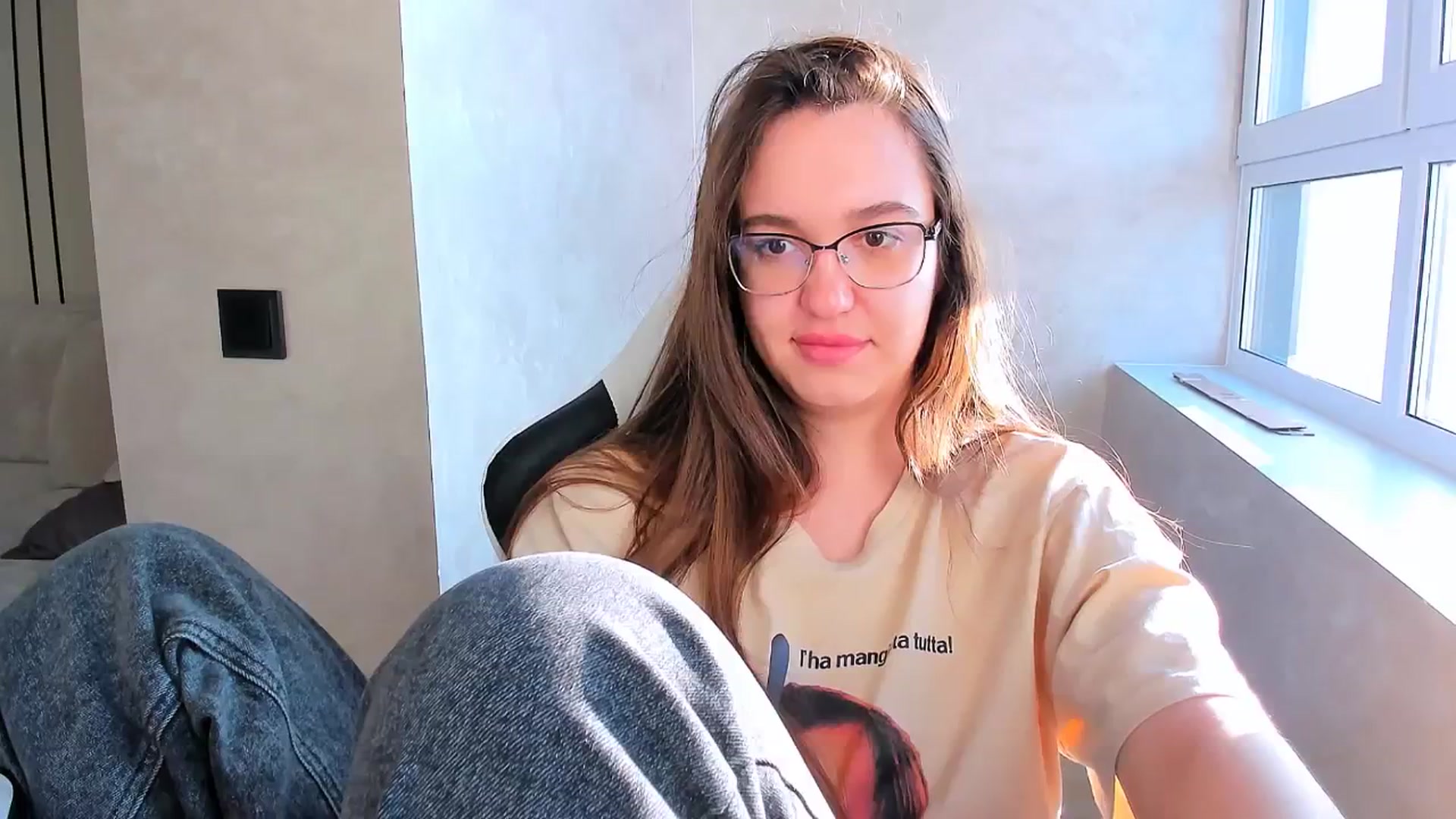 Gallery image thumbnail from StarlitAffair's myfreecams stream on, 02/13/2025, 12:38 image 16 of 20