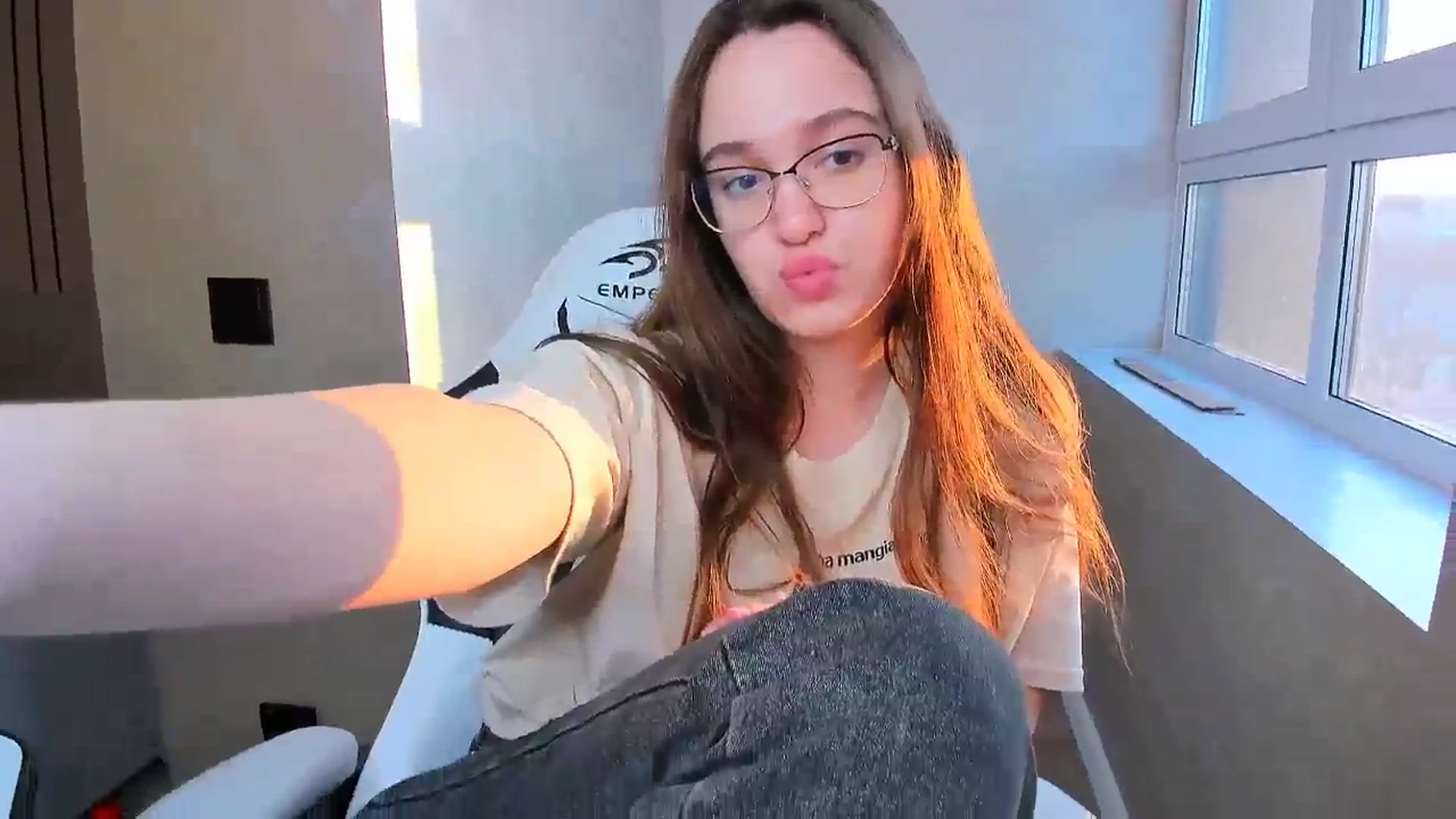 Gallery image thumbnail from StarlitAffair's myfreecams stream on, 02/13/2025, 13:08 image 12 of 20