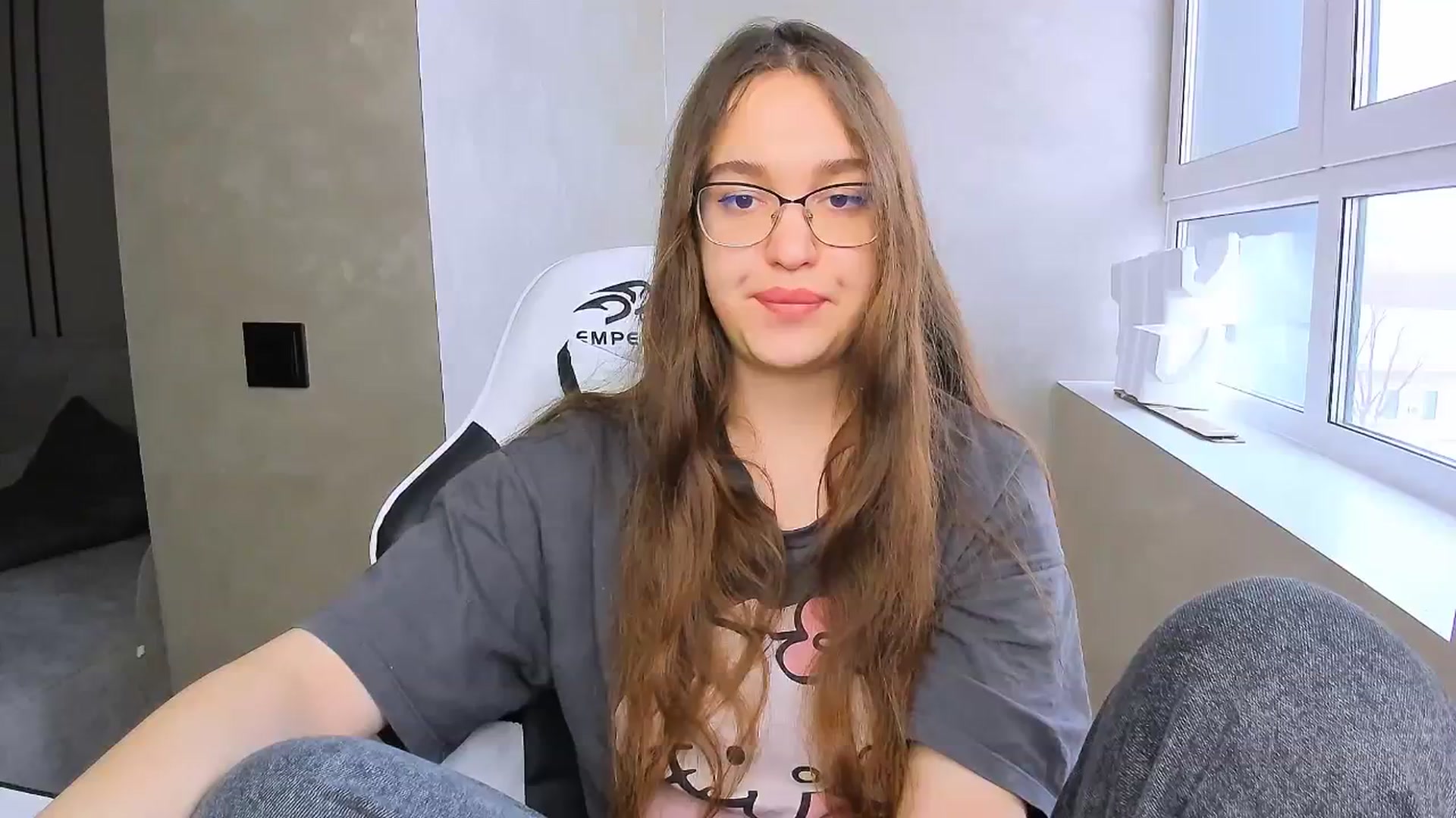 Gallery image thumbnail from StarlitAffair's myfreecams stream on, 02/22/2025, 11:25 image 16 of 20