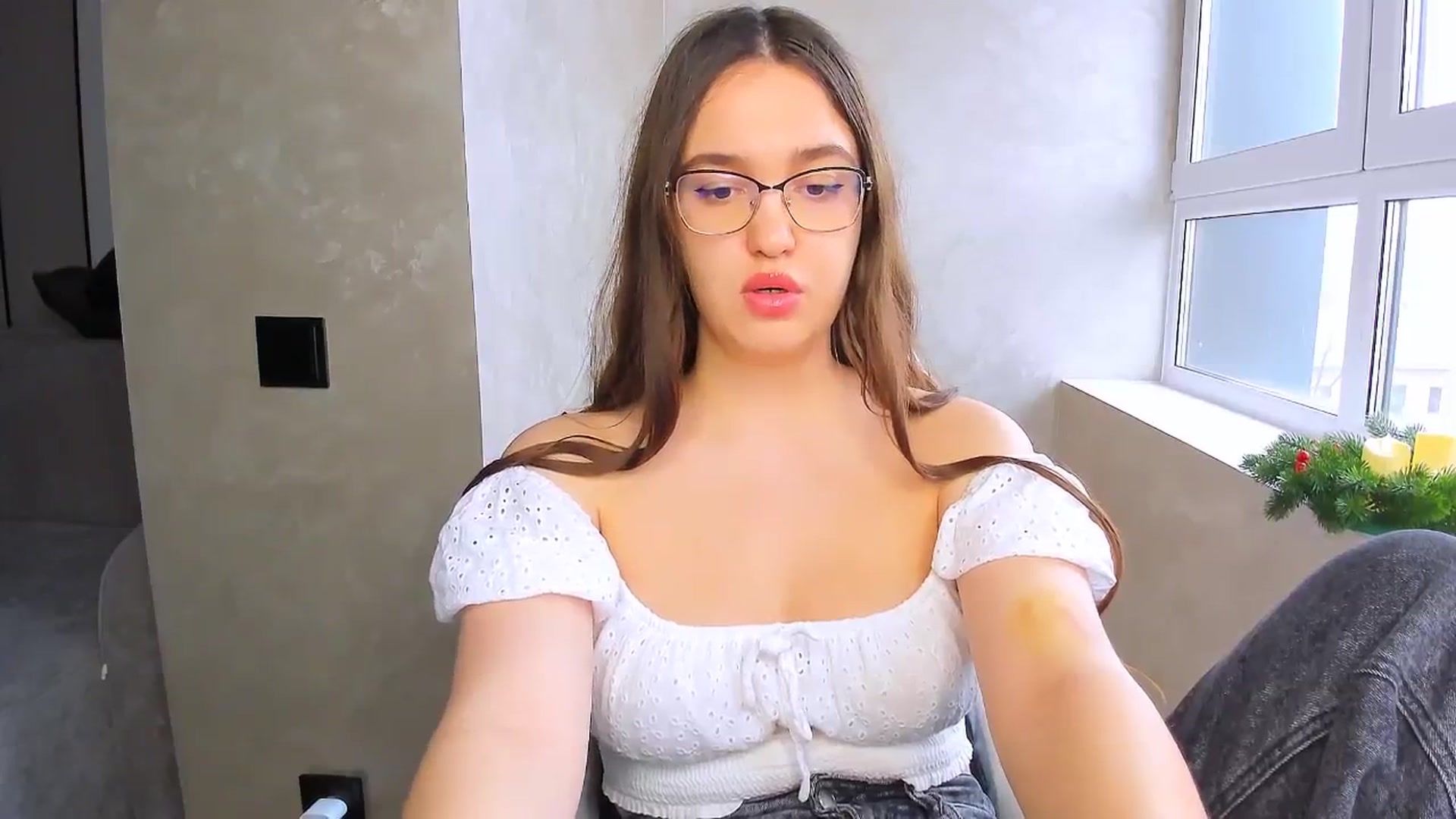 Gallery image thumbnail from StarlitAffair's myfreecams stream on, 03/18/2025, 12:34 image 3 of 20