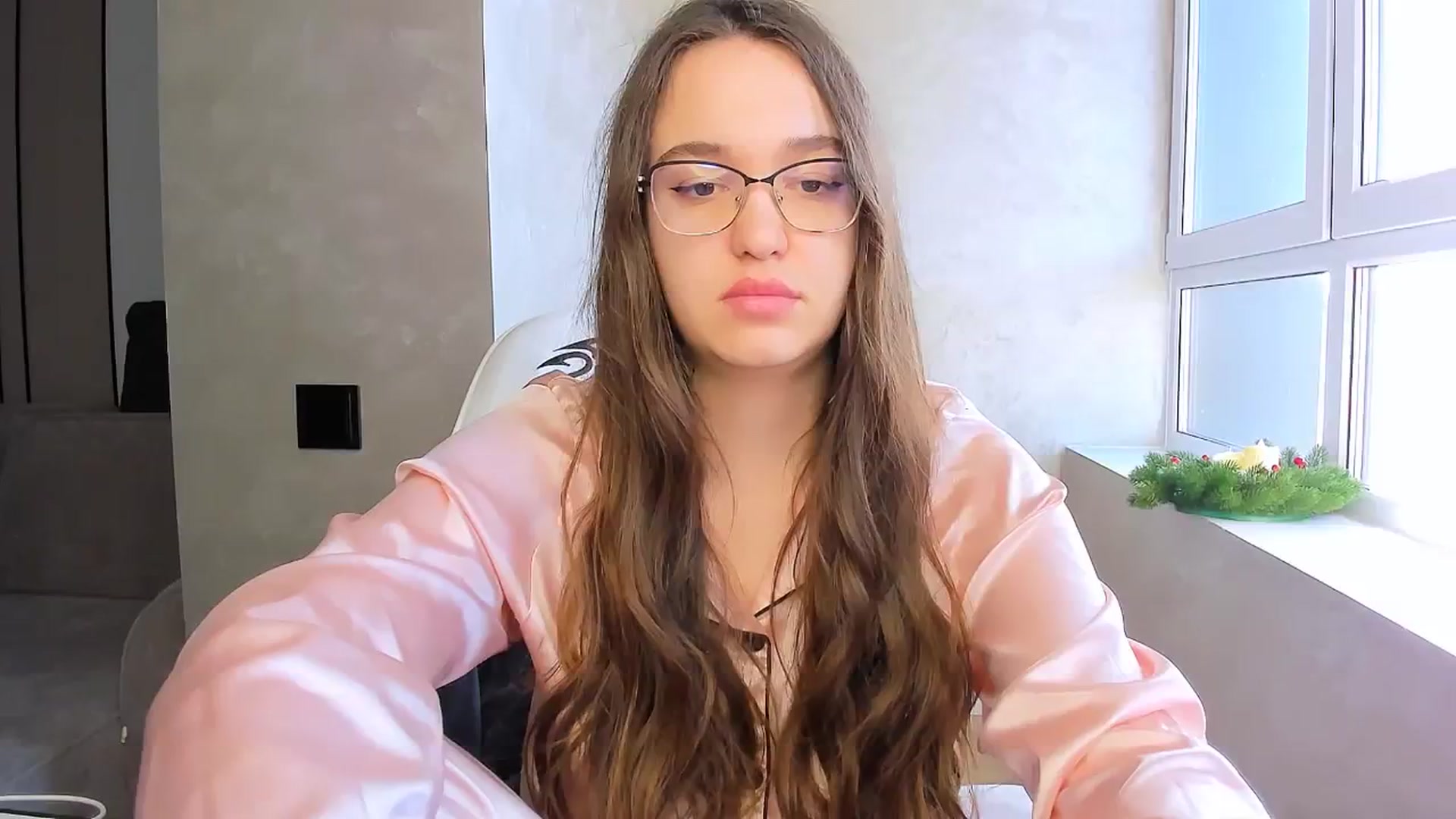Gallery image thumbnail from StarlitAffair's myfreecams stream on, 03/24/2025, 10:21 image 14 of 20