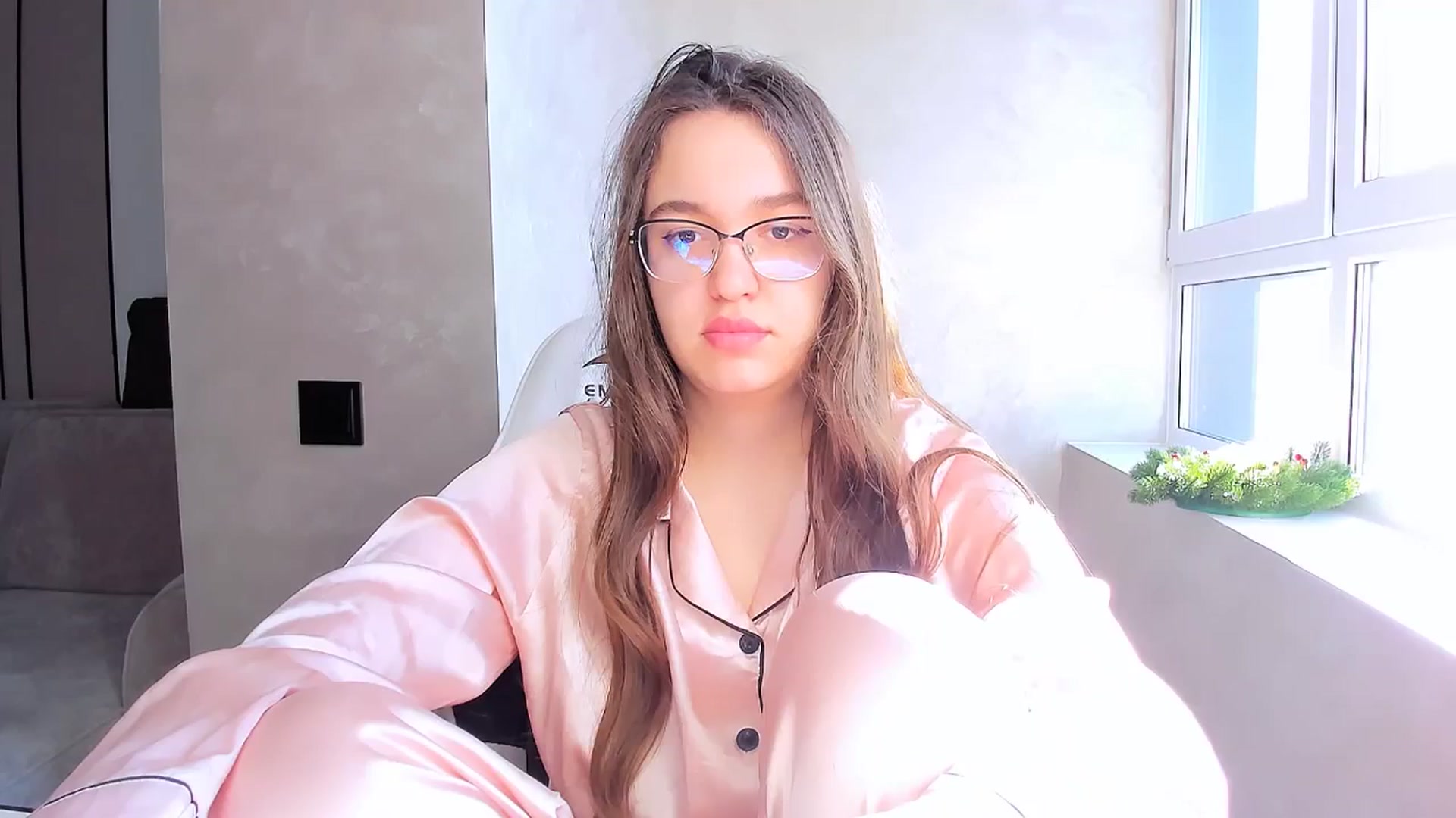 Gallery image thumbnail from StarlitAffair's myfreecams stream on, 03/24/2025, 11:15 image 11 of 20