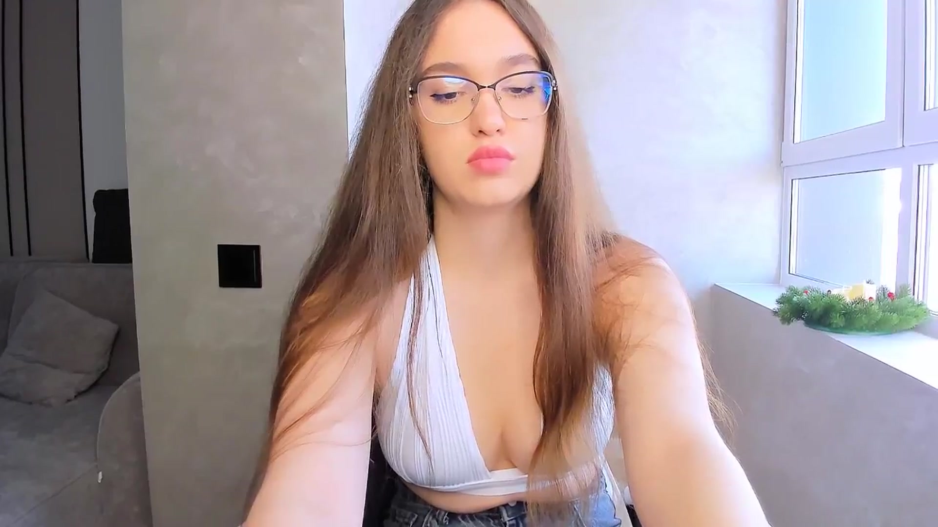 Gallery image thumbnail from StarlitAffair's myfreecams stream on, 03/27/2025, 10:38 image 6 of 20