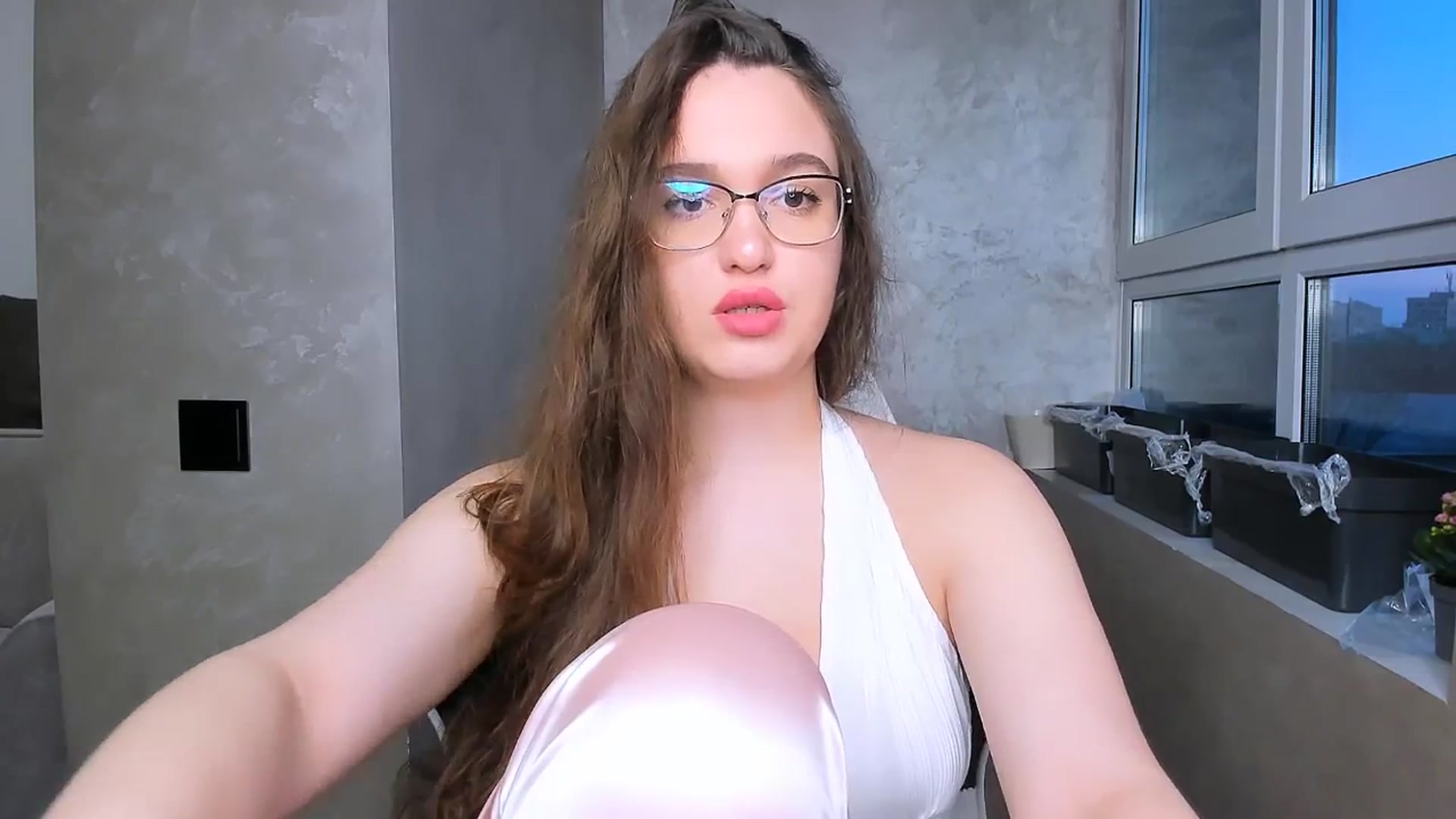 Gallery image thumbnail from StarlitAffair's myfreecams stream on, 04/05/2025, 15:14 image 17 of 20