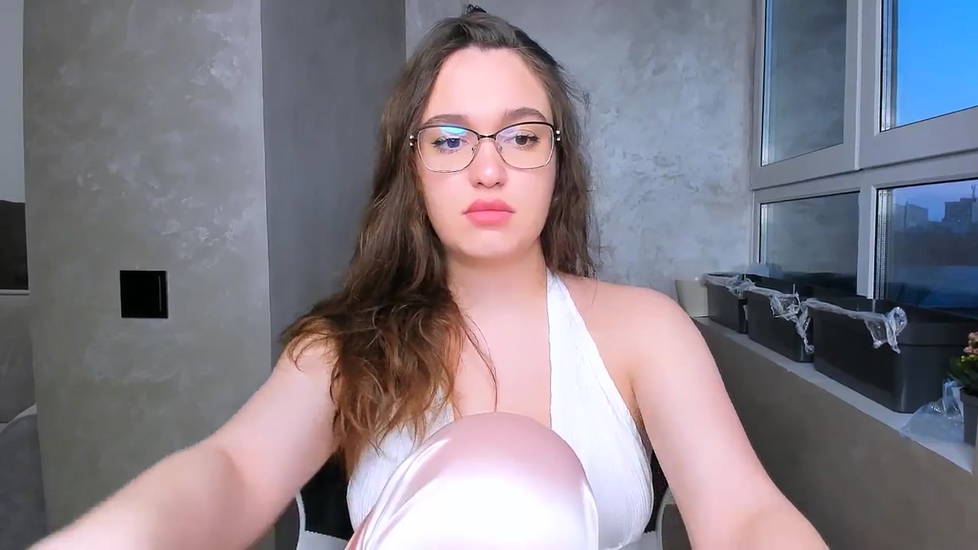 Gallery image thumbnail from StarlitAffair's myfreecams stream on, 04/05/2025, 15:14 image 18 of 20