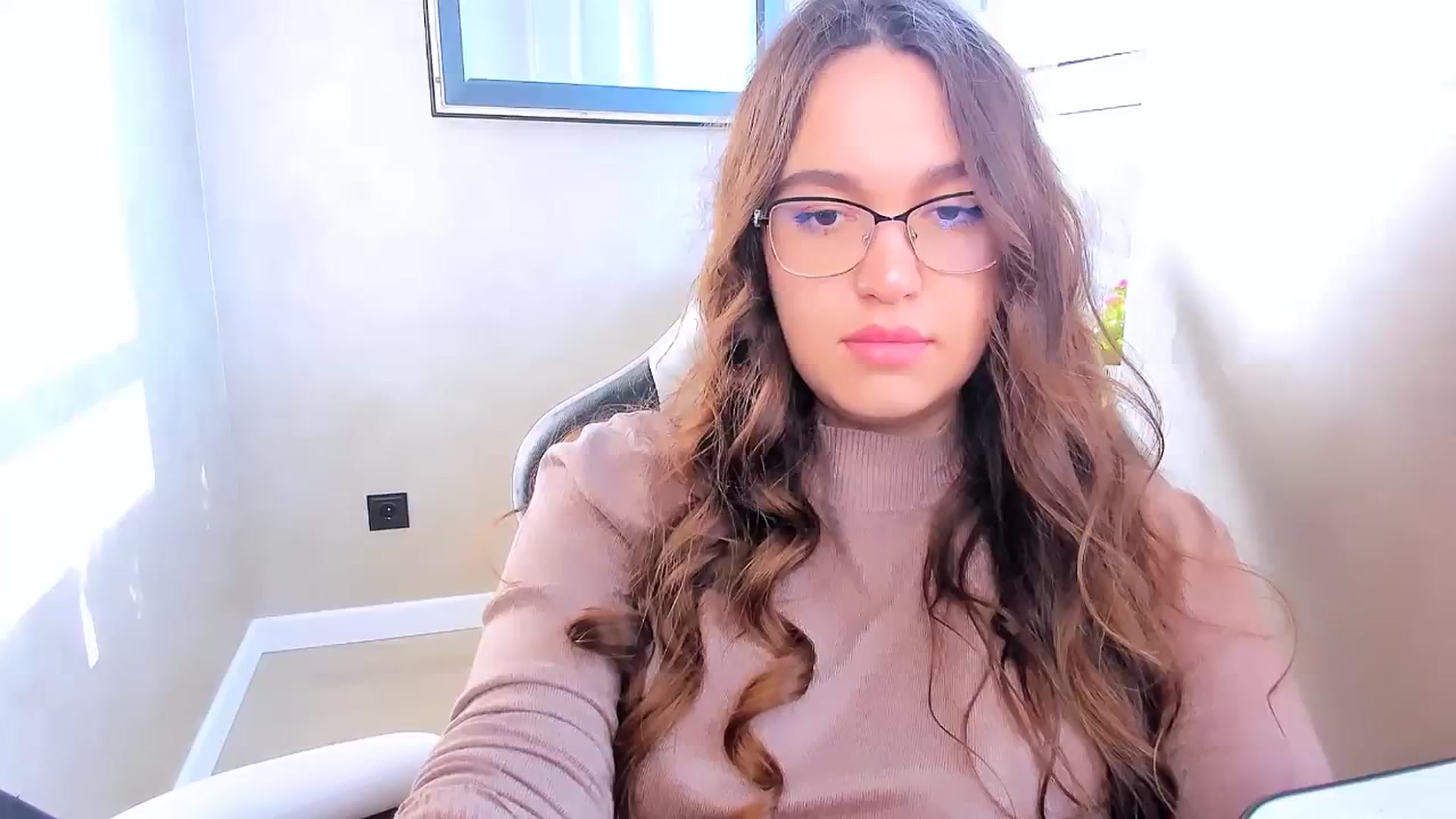 Gallery image thumbnail from StarlitAffair's myfreecams stream on, 04/08/2025, 13:28 image 16 of 20