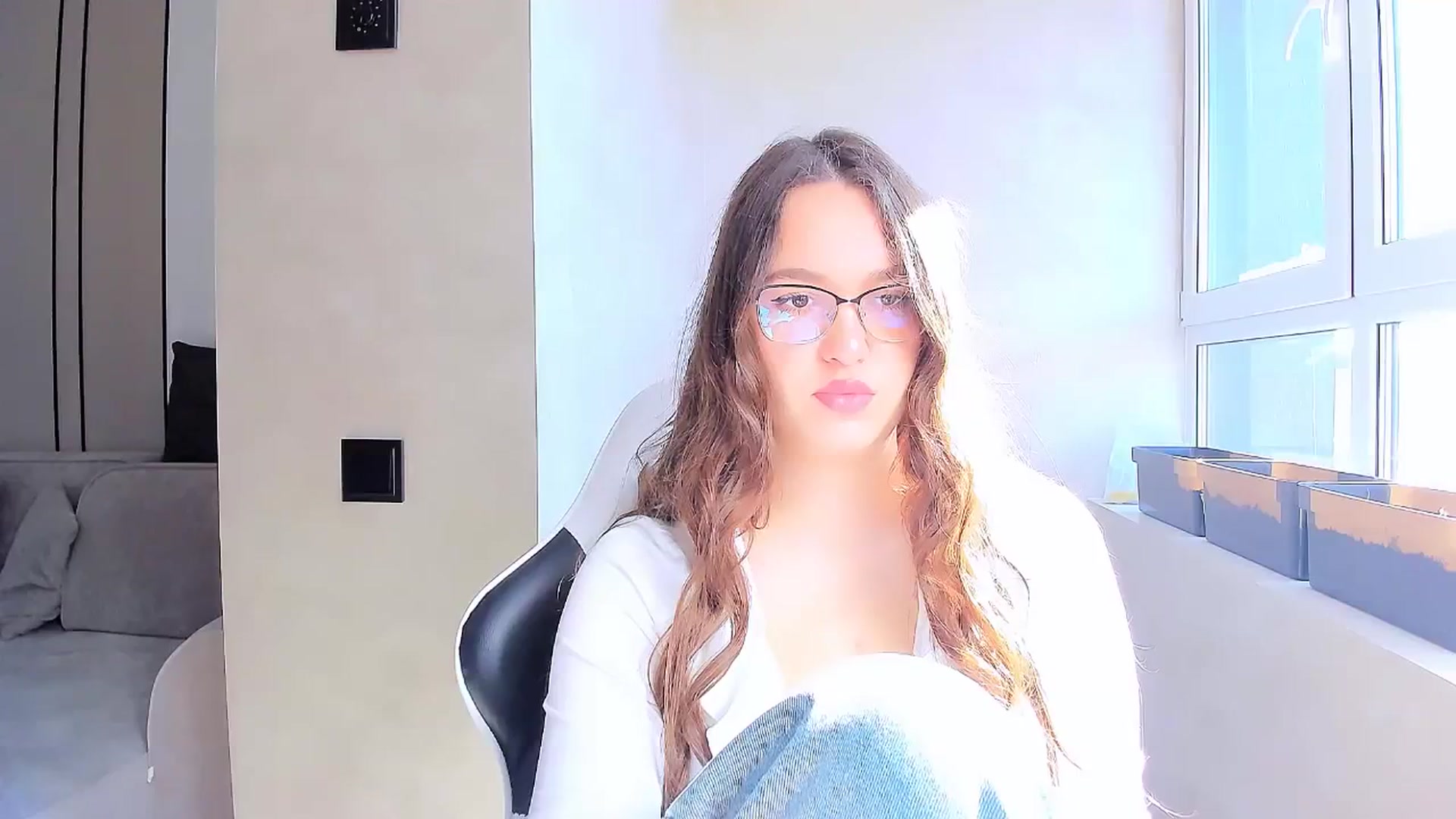 Gallery image thumbnail from StarlitAffair's myfreecams stream on, 04/15/2025, 11:39 image 7 of 20