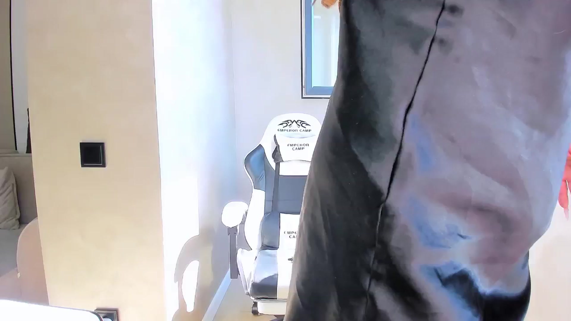 Gallery image thumbnail from StarlitAffair's myfreecams stream on, 05/15/2025, 11:59 image 6 of 20