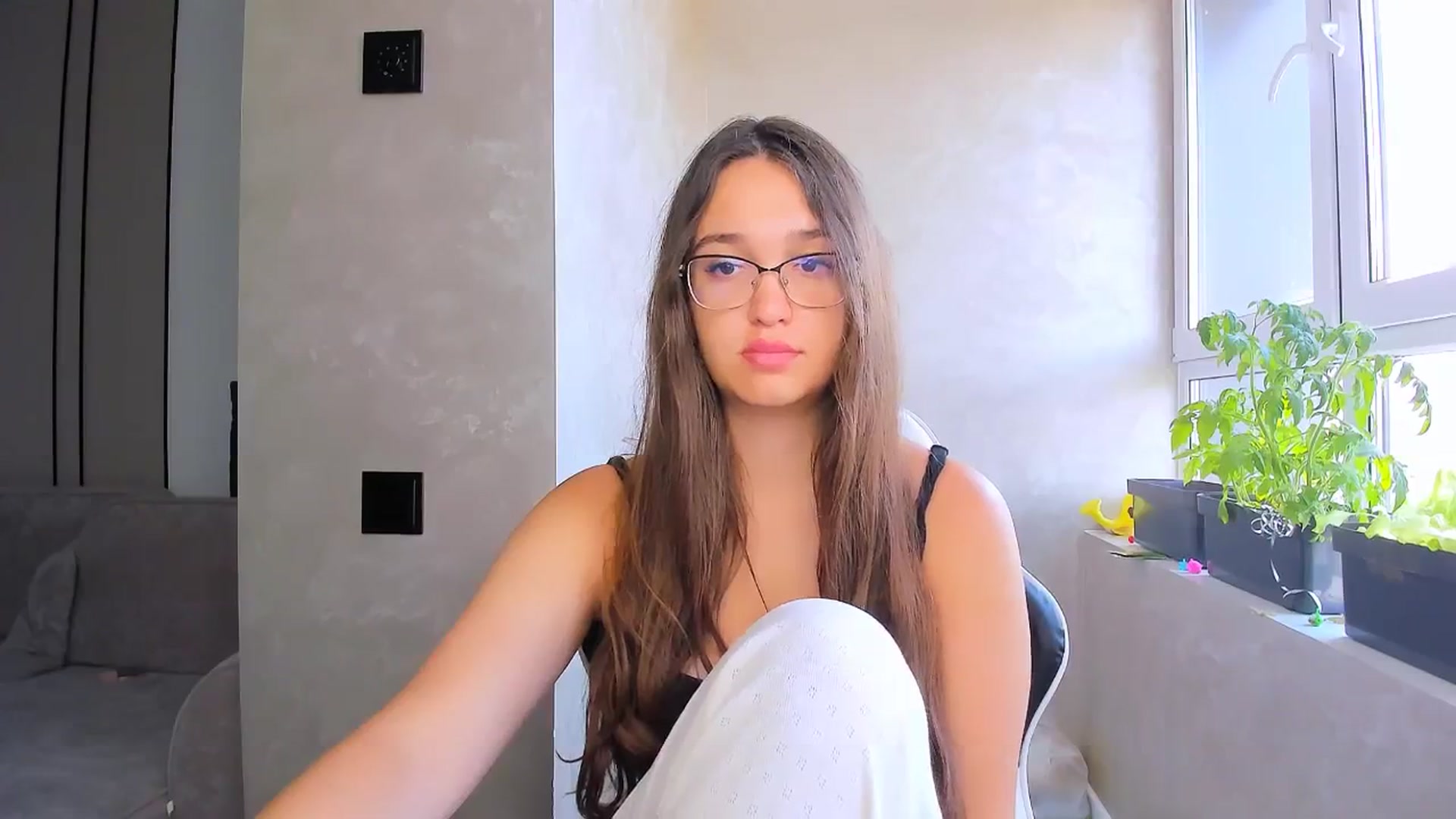 Gallery image thumbnail from StarlitAffair's myfreecams stream on, 05/20/2025, 10:15 image 12 of 20