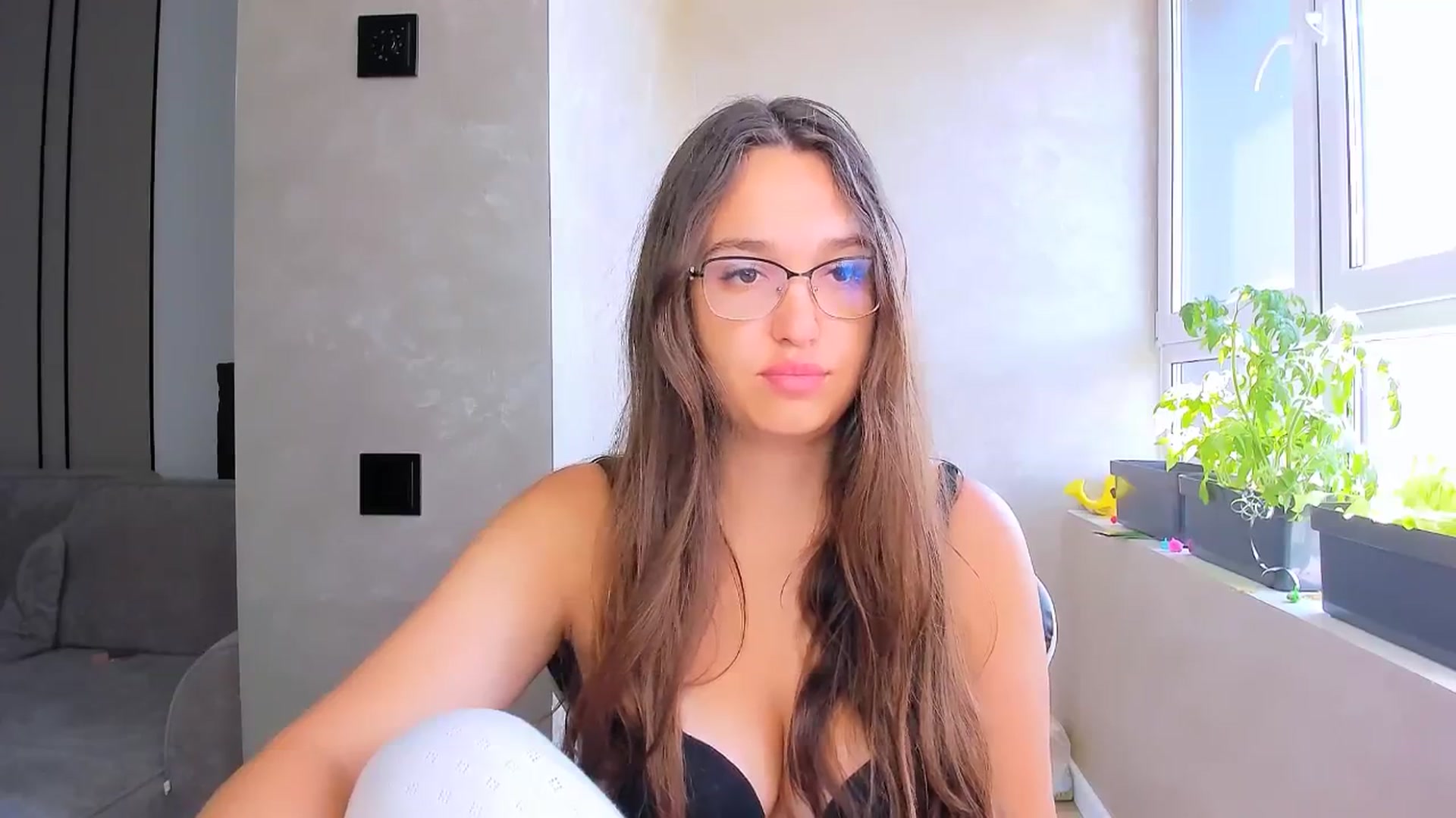 Gallery image thumbnail from StarlitAffair's myfreecams stream on, 05/20/2025, 10:43 image 7 of 20