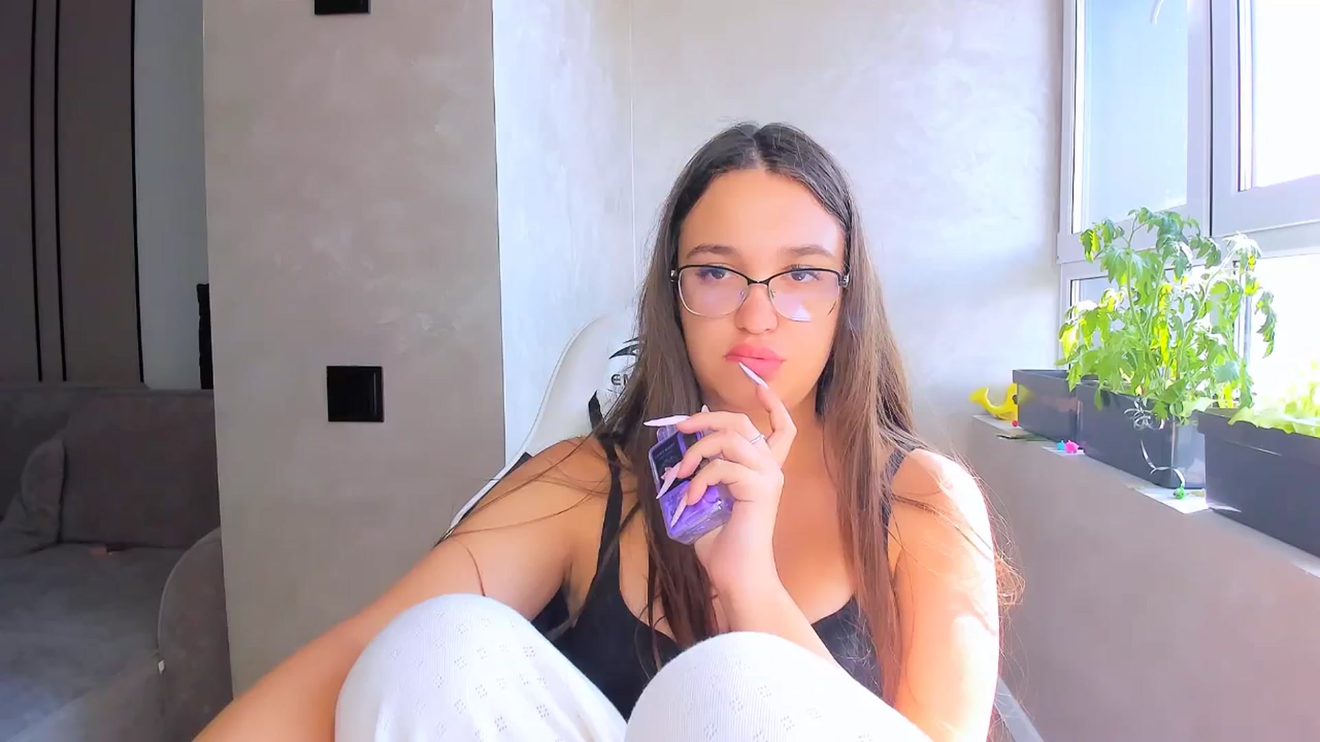 Gallery image thumbnail from StarlitAffair's myfreecams stream on, 05/20/2025, 11:32 image 6 of 20