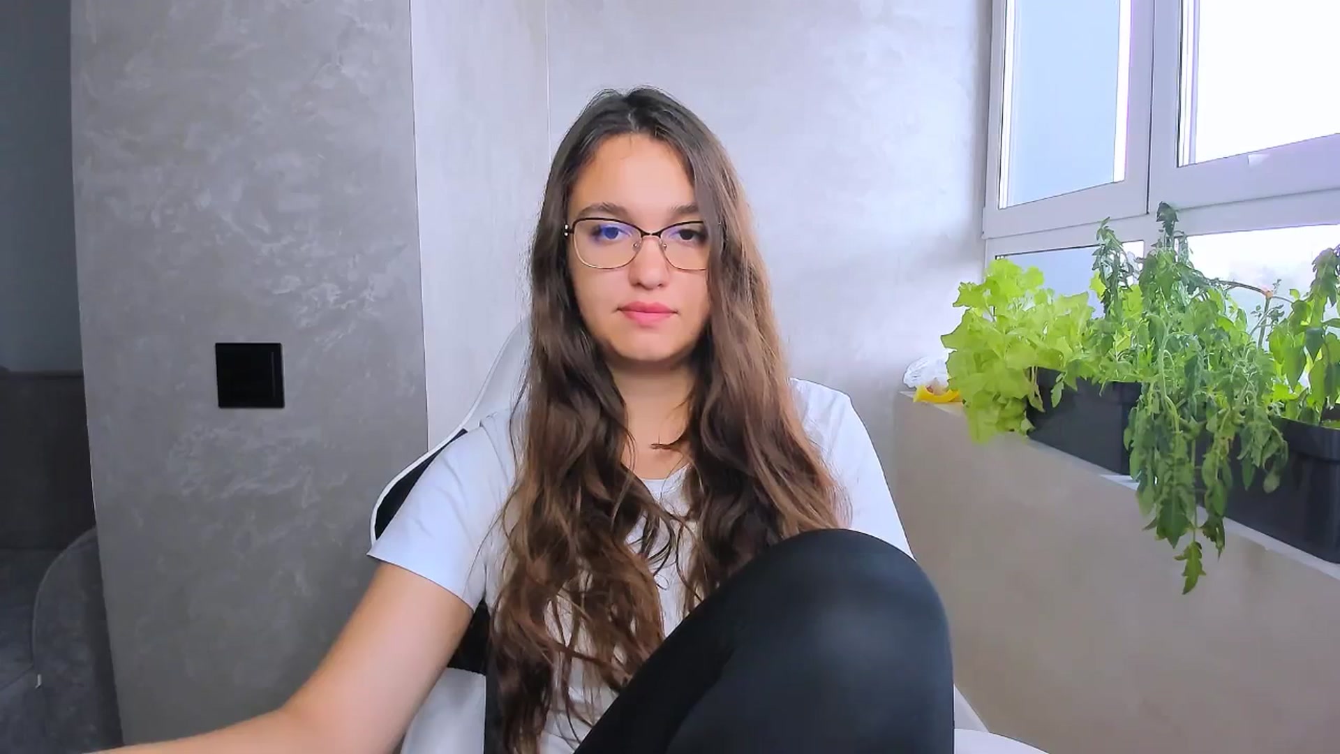 Gallery image thumbnail from StarlitAffair's myfreecams stream on, 06/20/2025, 10:04 image 3 of 20
