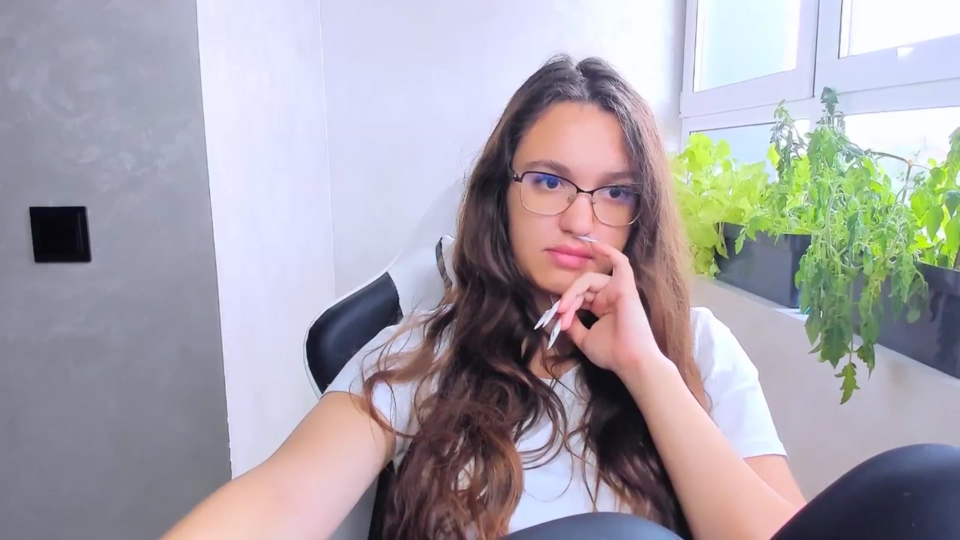 Gallery image thumbnail from StarlitAffair's myfreecams stream on, 06/20/2025, 10:04 image 16 of 20