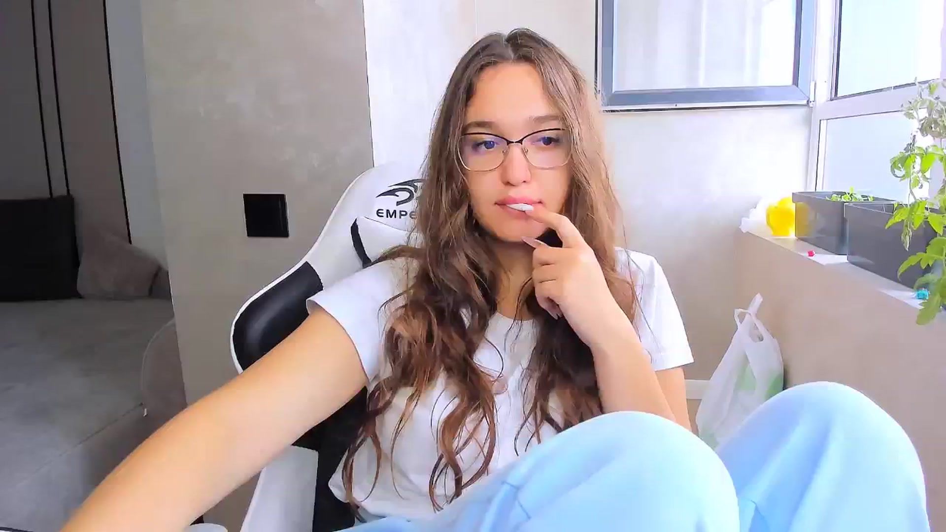 Gallery image thumbnail from StarlitAffair's myfreecams stream on, 07/03/2025, 08:20 image 8 of 20