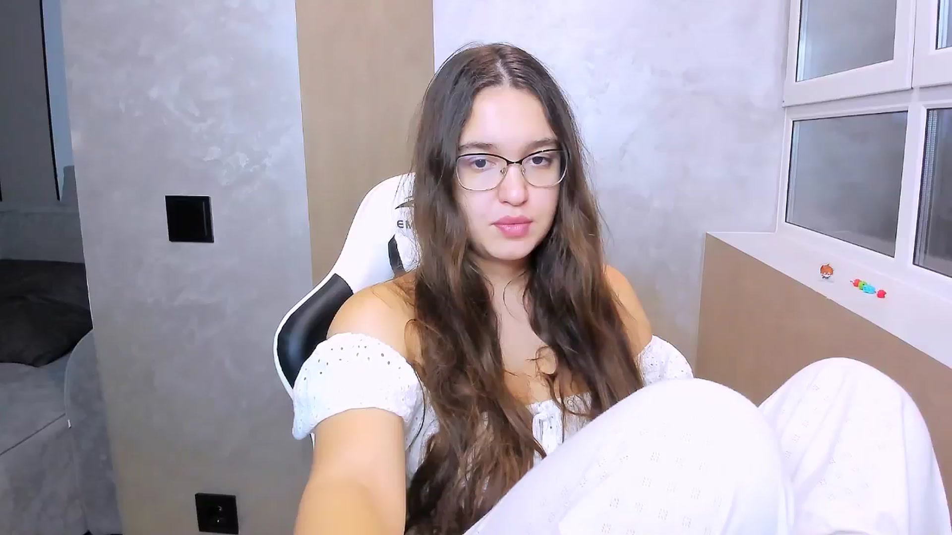 Gallery image thumbnail from StarlitAffair's myfreecams stream on, 10/30/2025, 14:04 image 6 of 20
