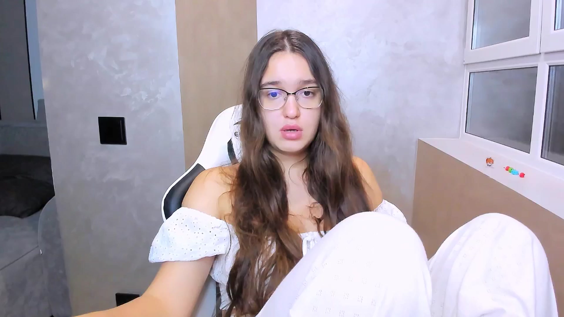 Gallery image thumbnail from StarlitAffair's myfreecams stream on, 10/30/2025, 14:04 image 8 of 20