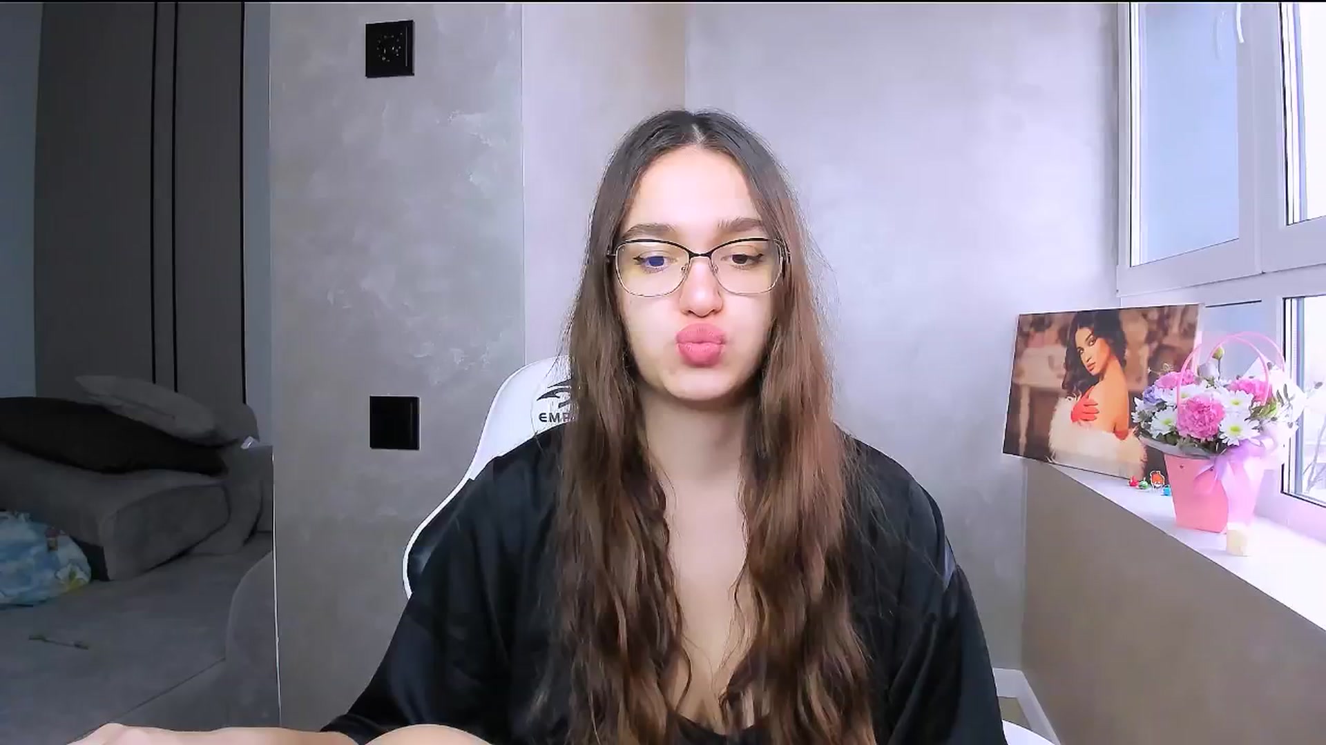Gallery image thumbnail from StarlitAffair's myfreecams stream on, 12/18/2025, 09:16 image 15 of 20