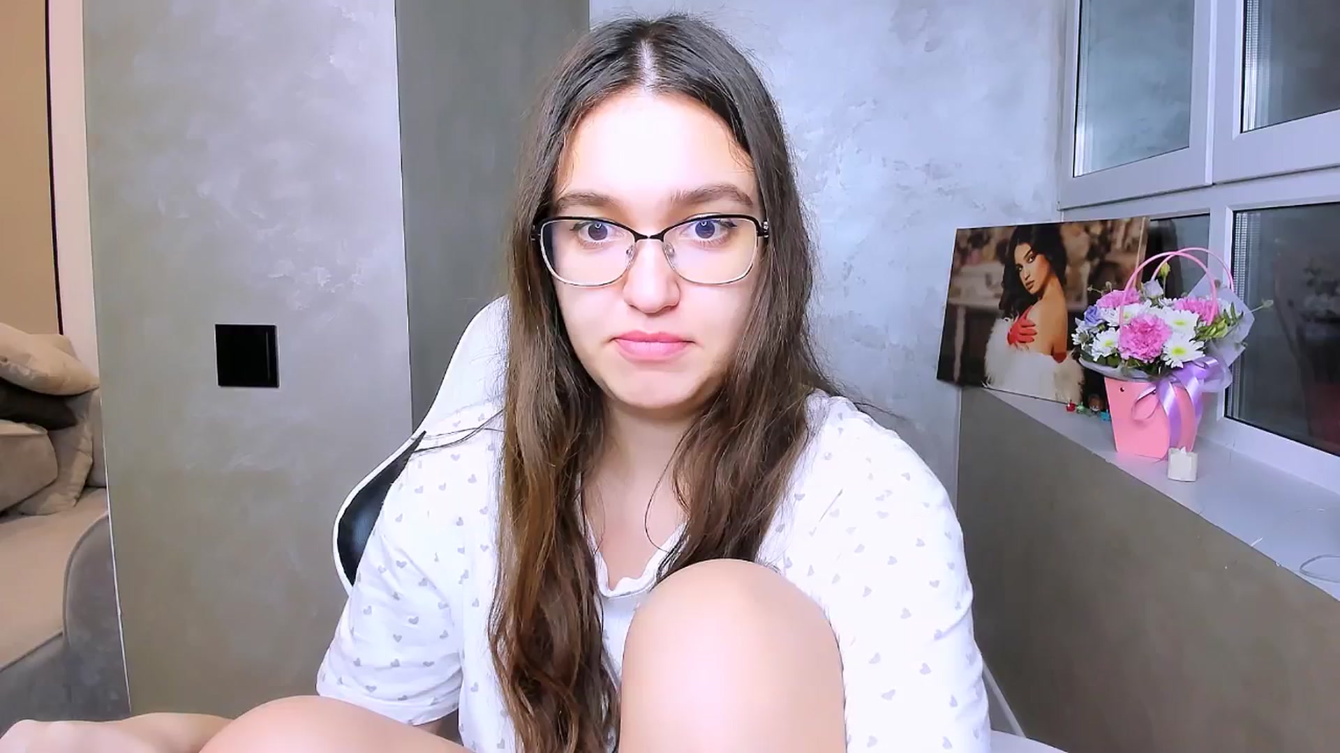 Gallery image thumbnail from StarlitAffair's myfreecams stream on, 12/18/2025, 14:41 image 17 of 20