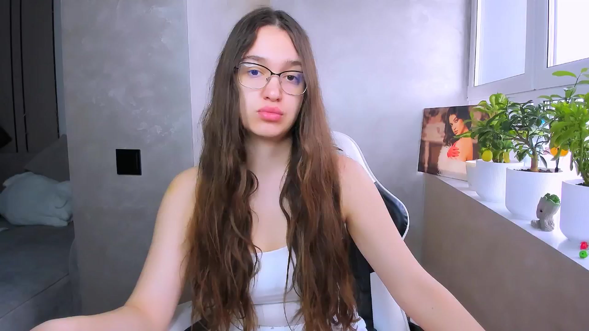 Gallery image thumbnail from StarlitAffair's myfreecams stream on, 04/13/2026, 06:52 image 15 of 20