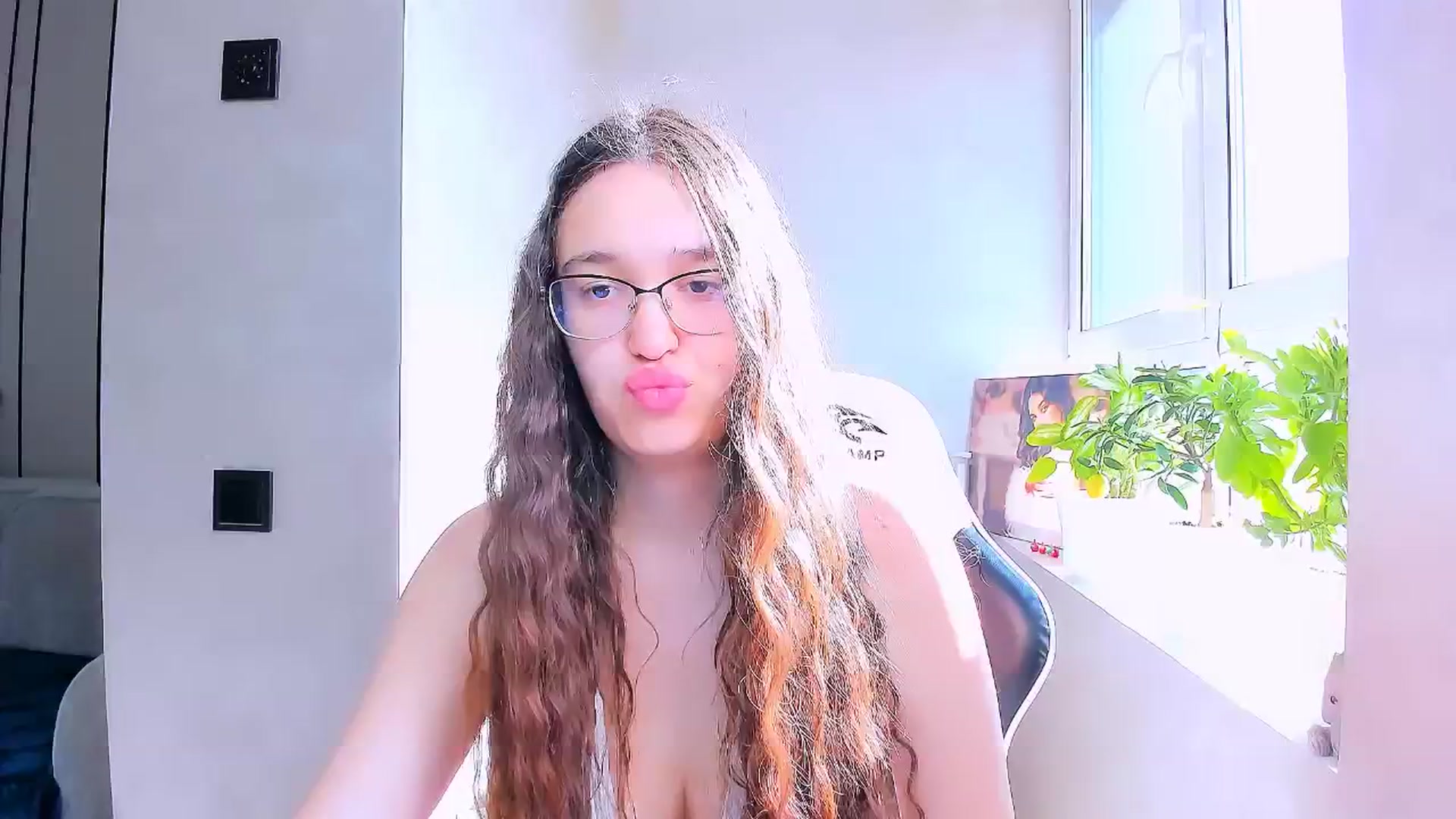 Gallery image thumbnail from StarlitAffair's myfreecams stream on, 04/29/2026, 12:16 image 13 of 20