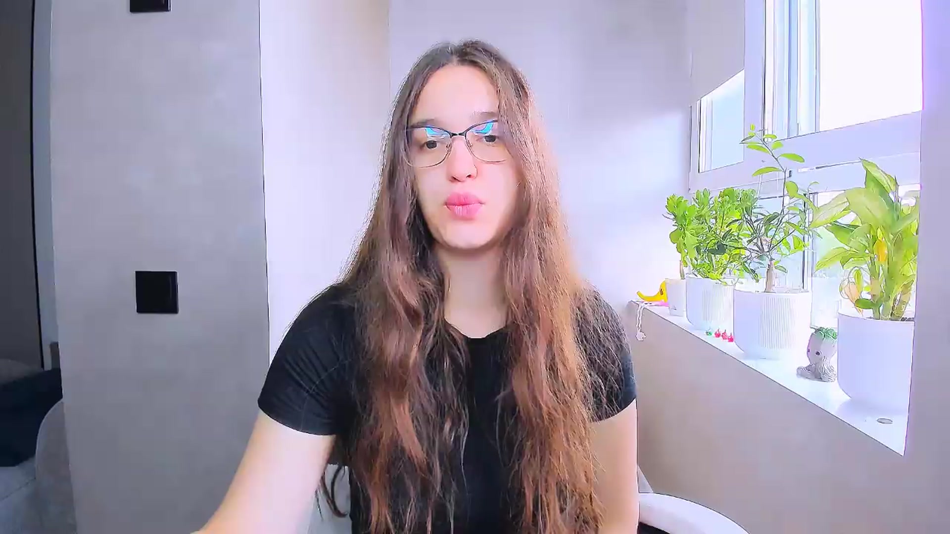 Gallery image thumbnail from StarlitAffair's myfreecams stream on, 06/02/2026, 06:32 image 17 of 20