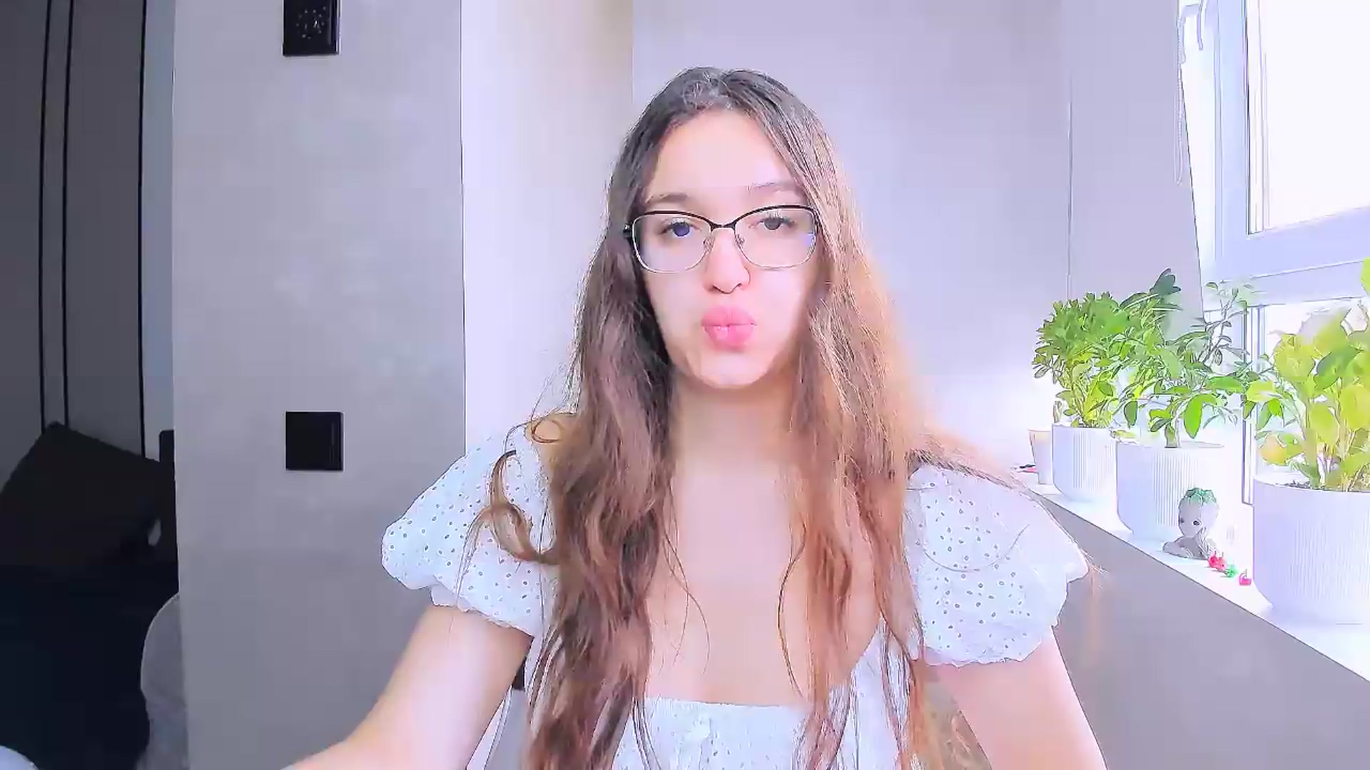 Gallery image thumbnail from StarlitAffair's myfreecams stream on, 06/22/2026, 07:28 image 18 of 20