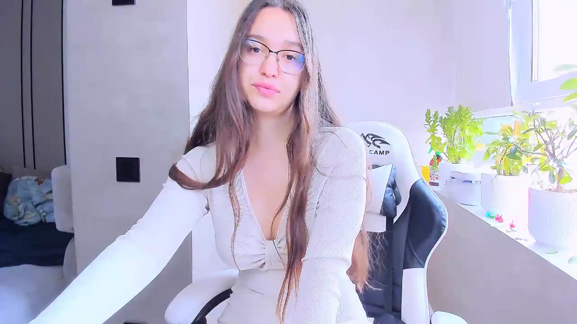 Gallery image thumbnail from StarlitAffair's myfreecams stream on, 07/23/2026, 10:12 image 13 of 20